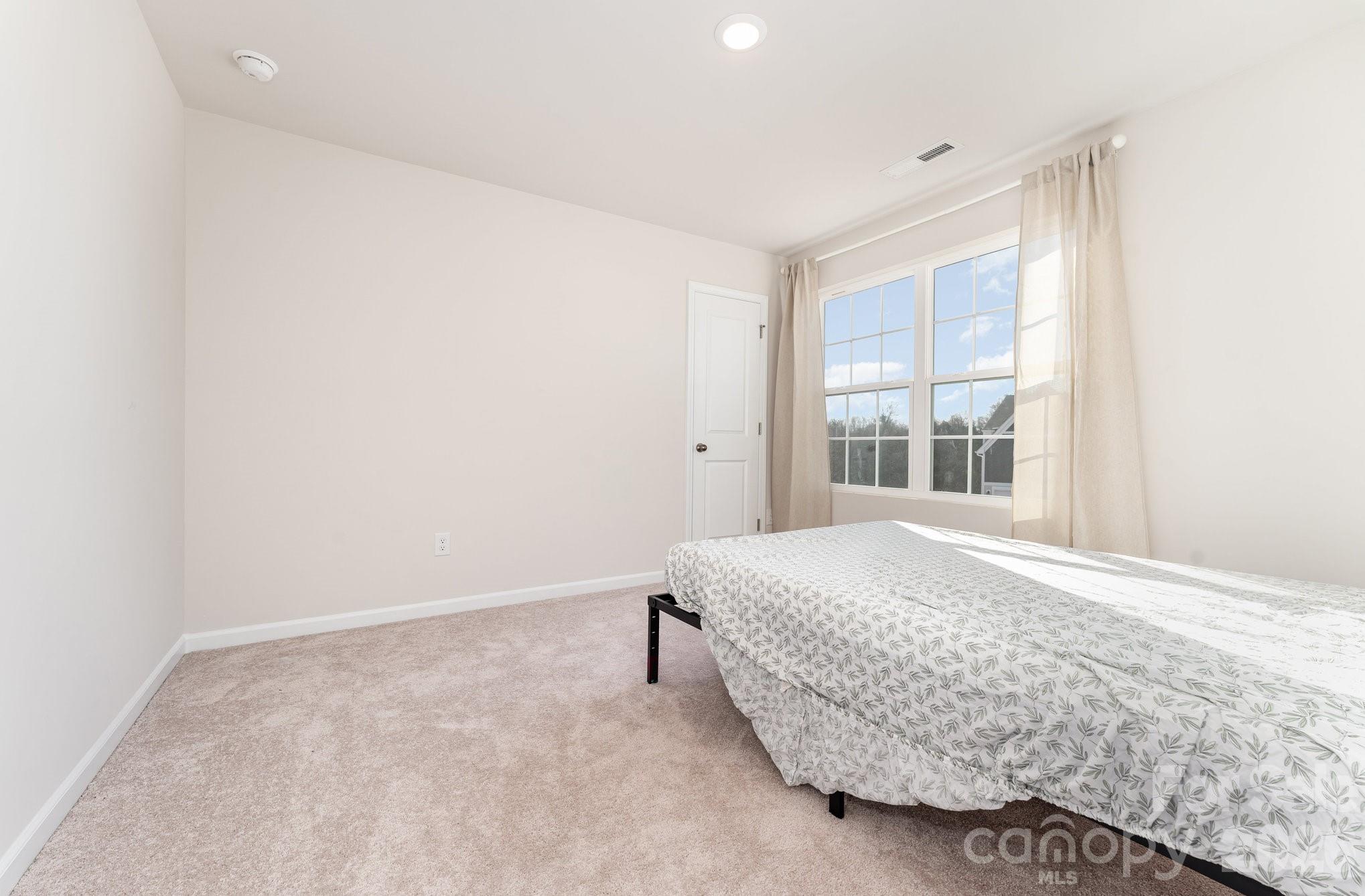 150 Mountain Bridge Way — Statesville