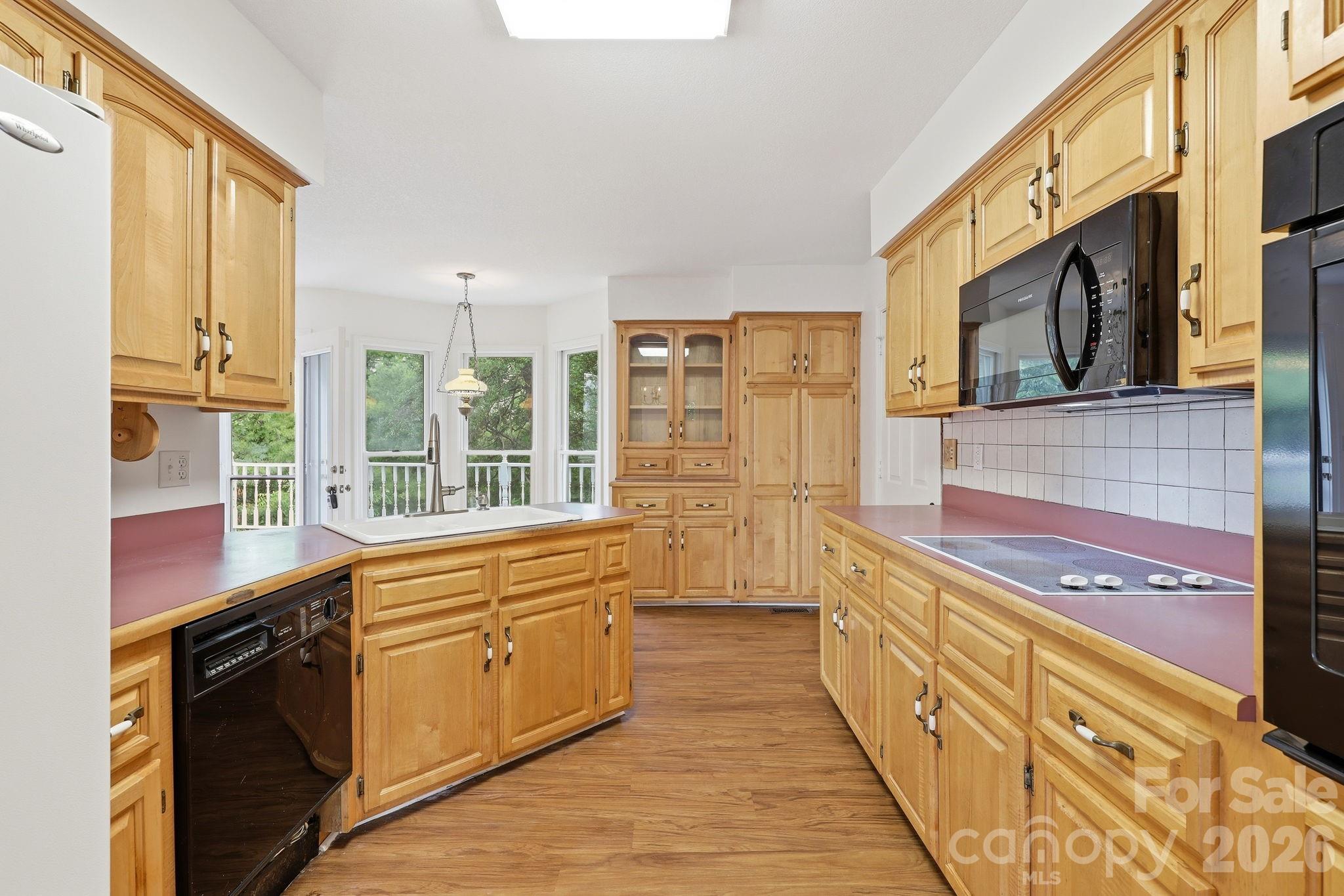 1091 WINDSWEPT RIDGE Road — Marshall
