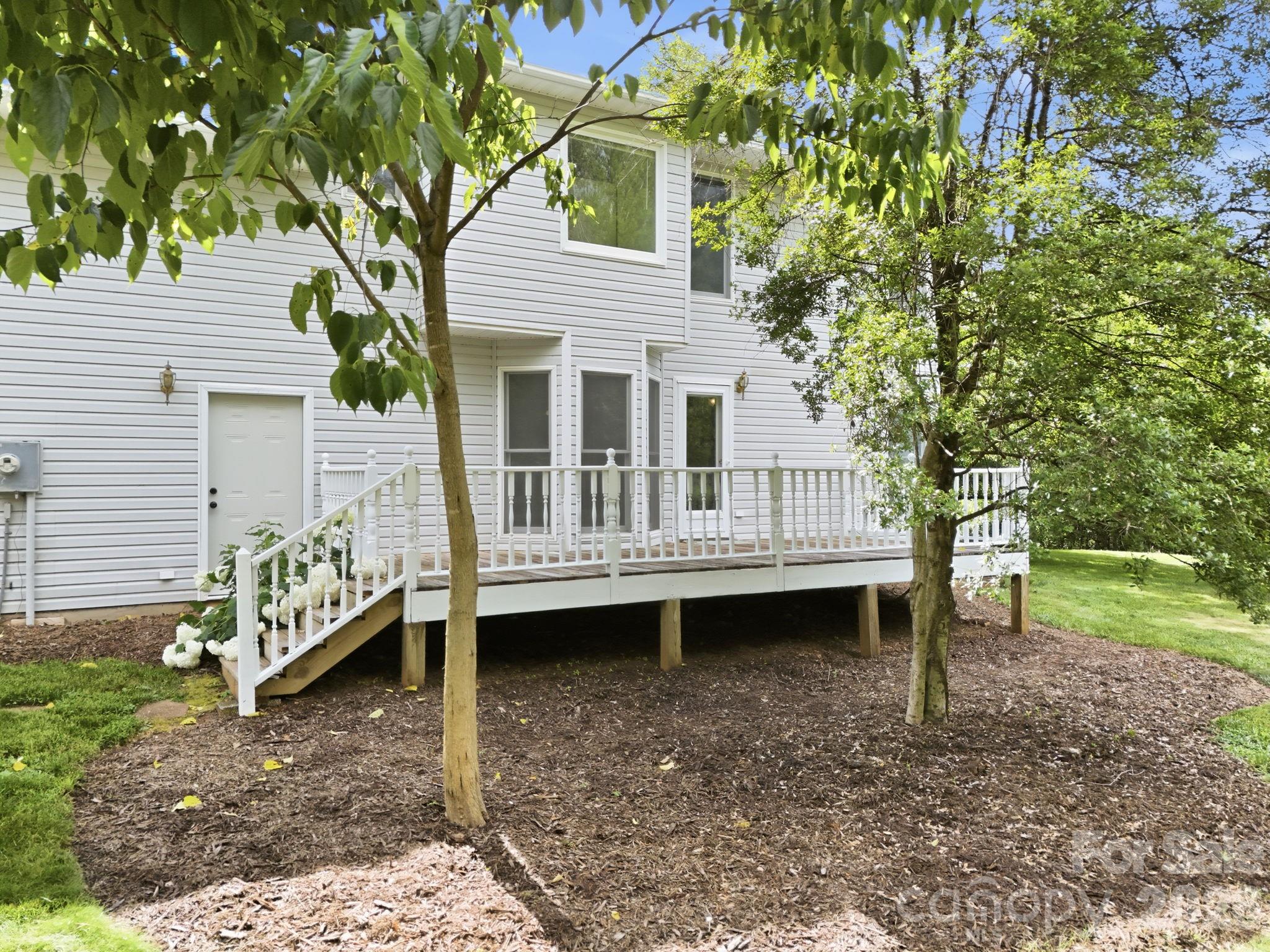 1091 WINDSWEPT RIDGE Road — Marshall
