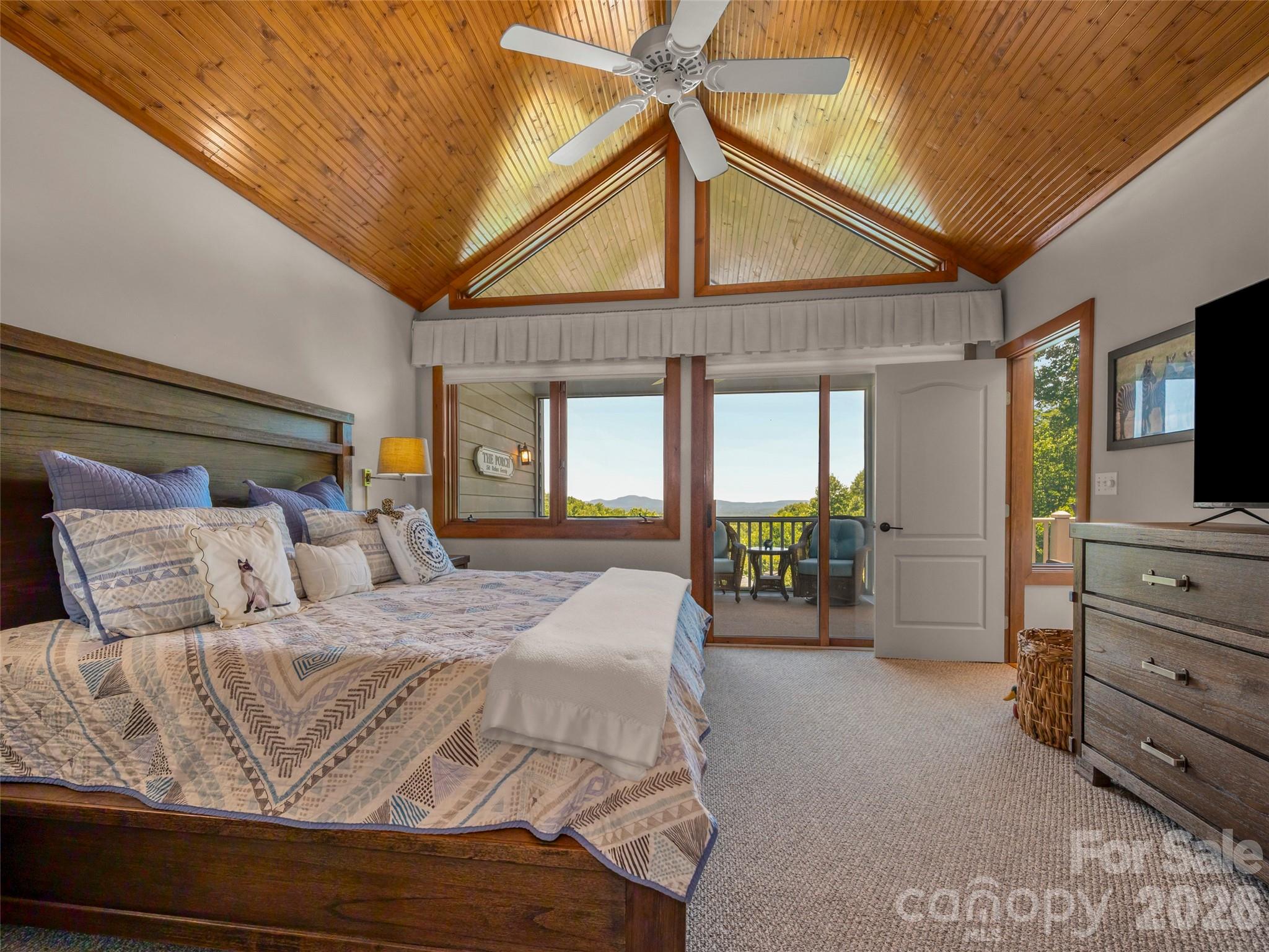 2 Meadow Ridge Lane — Hendersonville