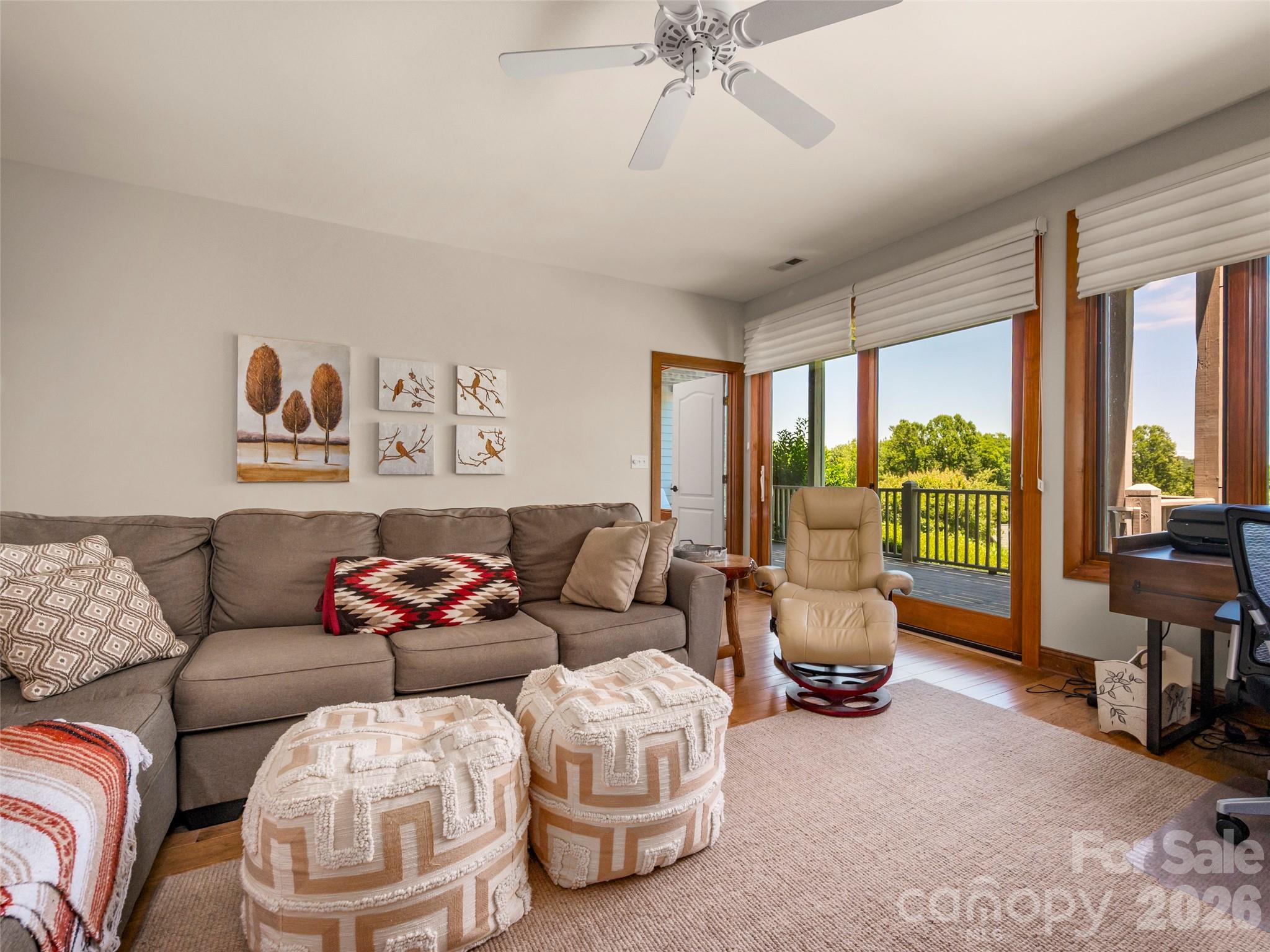 2 Meadow Ridge Lane — Hendersonville