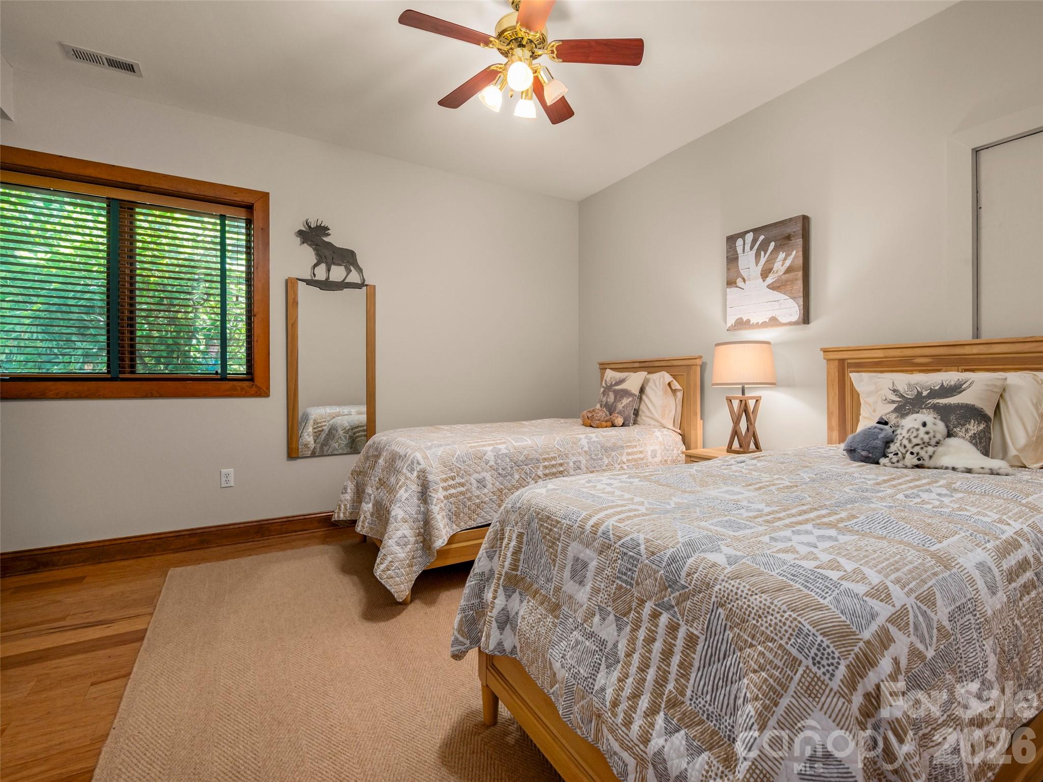 2 Meadow Ridge Lane — Hendersonville