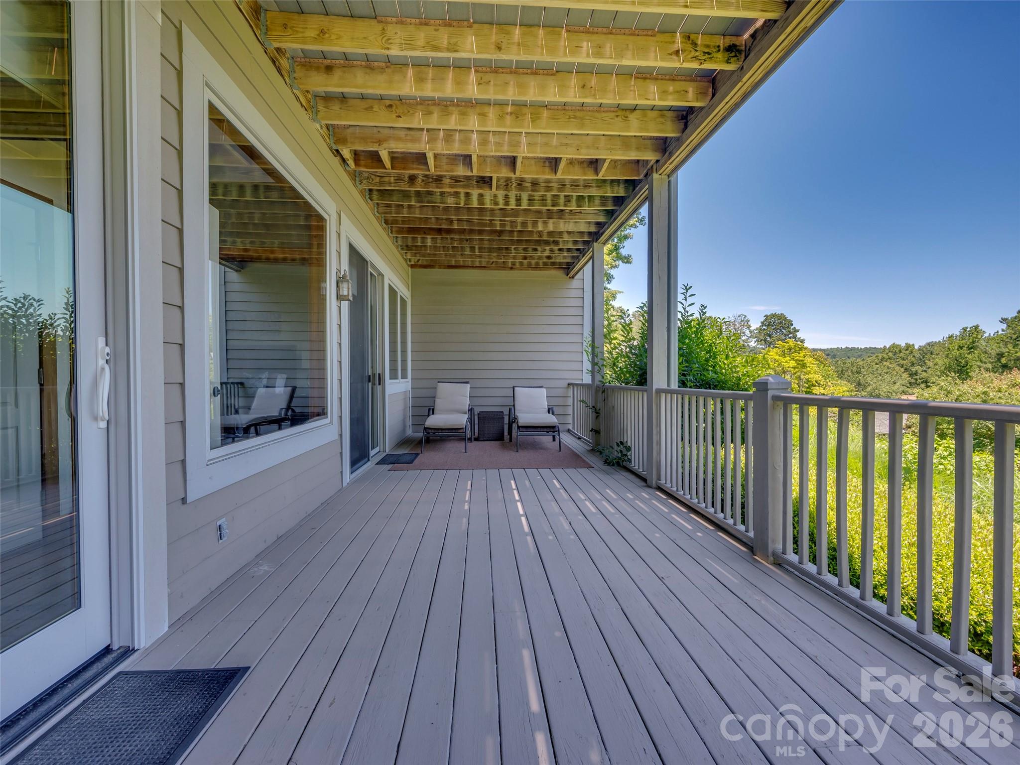 2 Meadow Ridge Lane — Hendersonville
