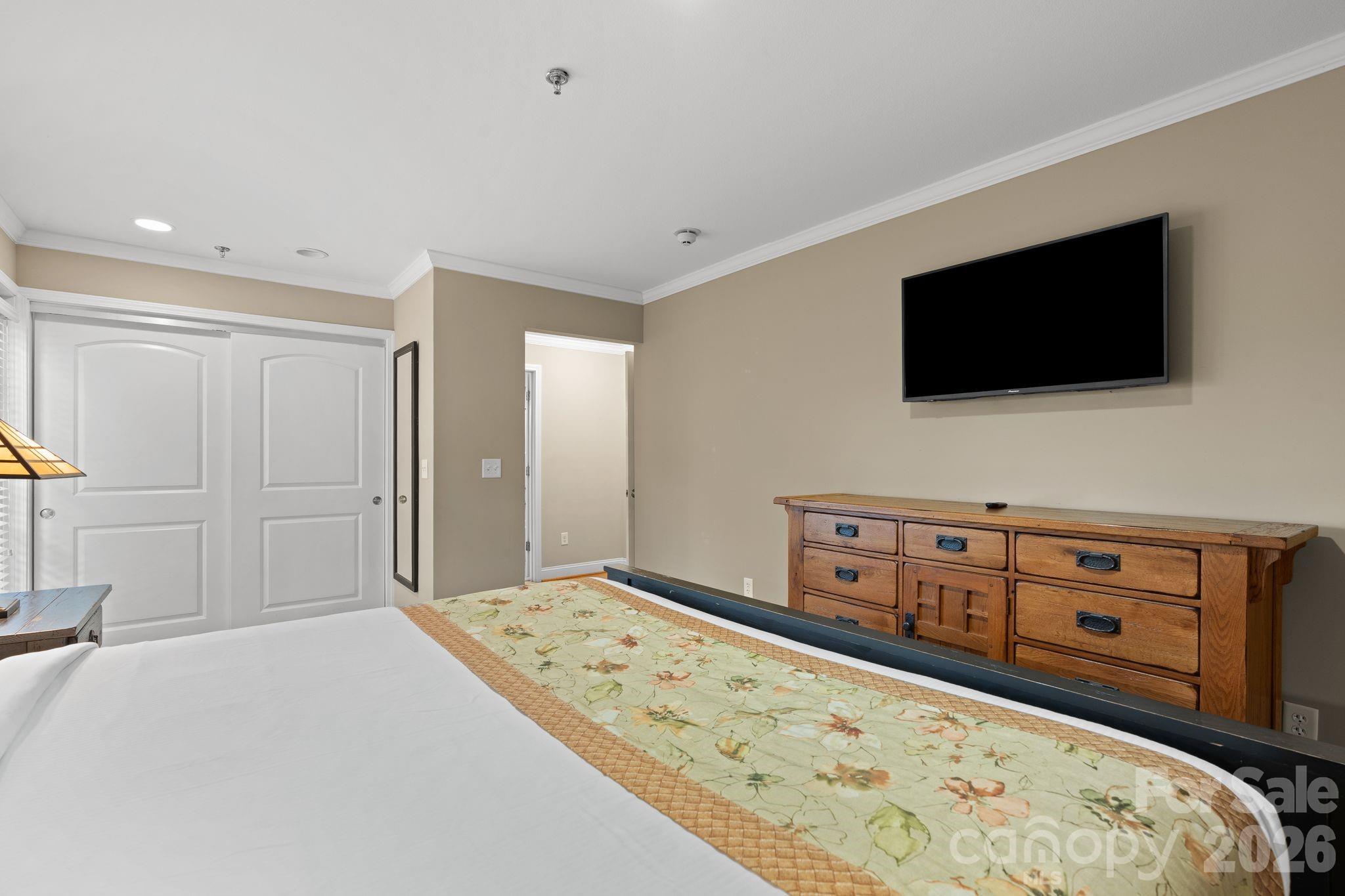 201 Bowling Park Road — Asheville