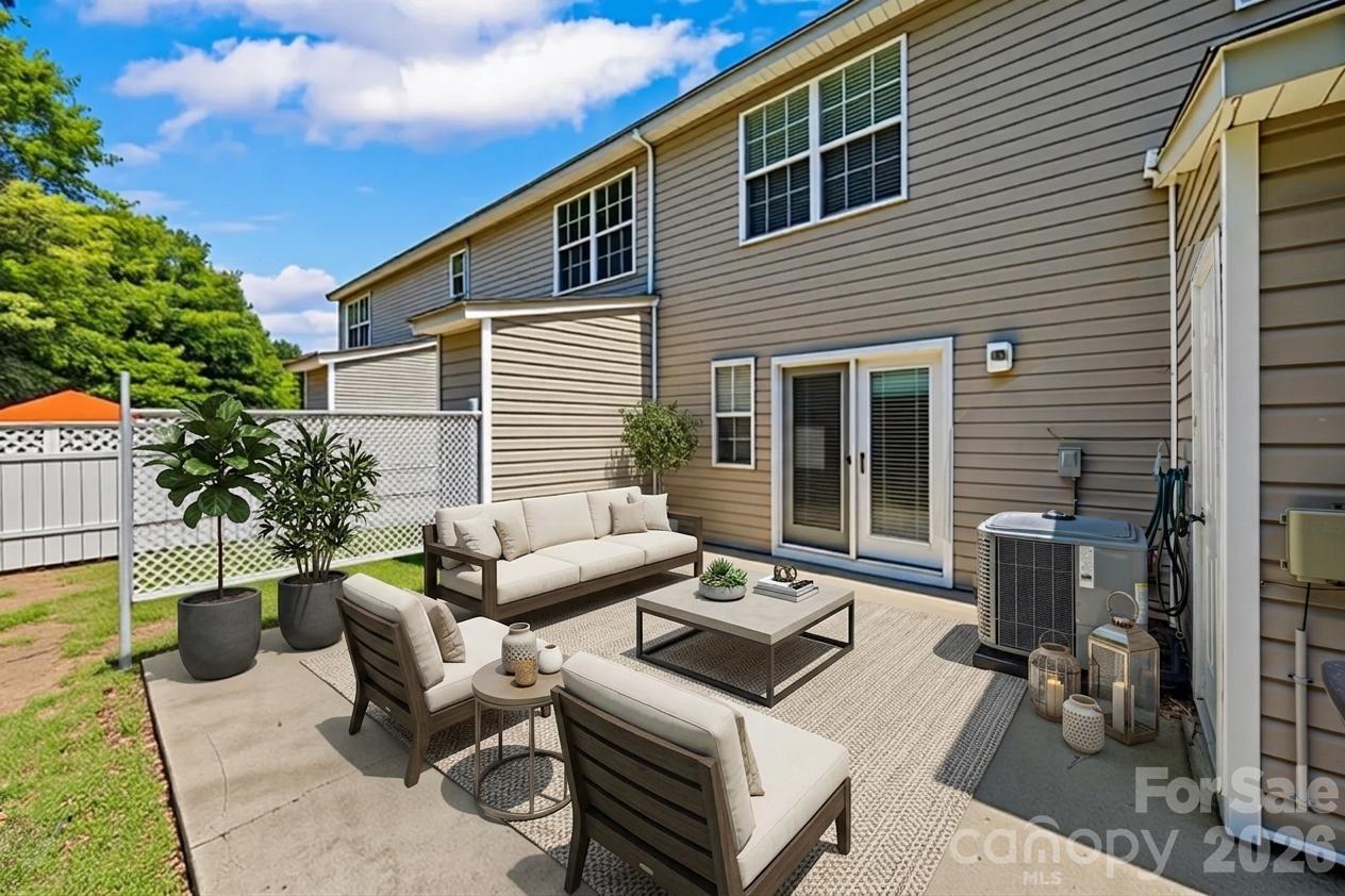 15066 Deshler Court — Charlotte