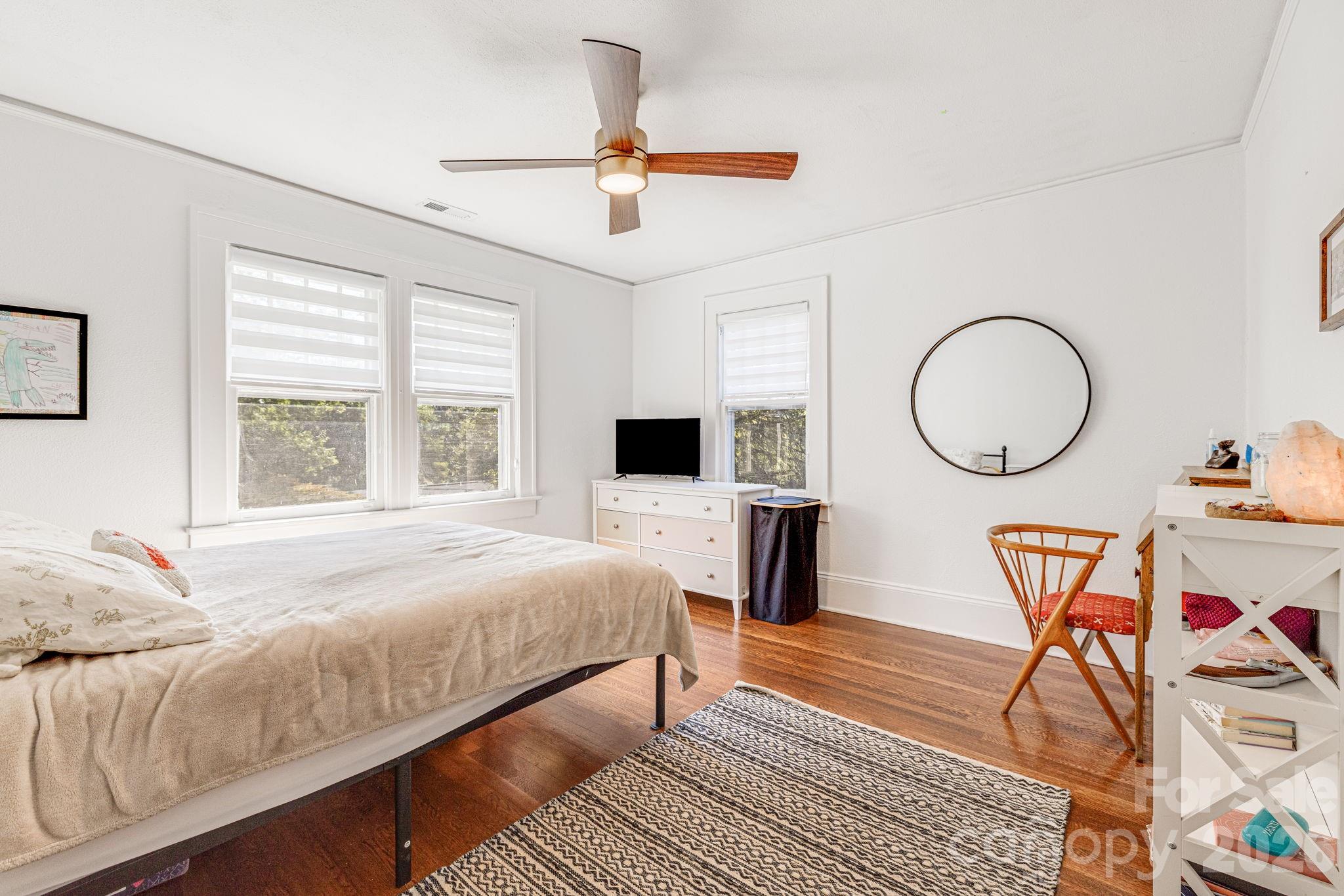 18 Robinwood Avenue — Asheville