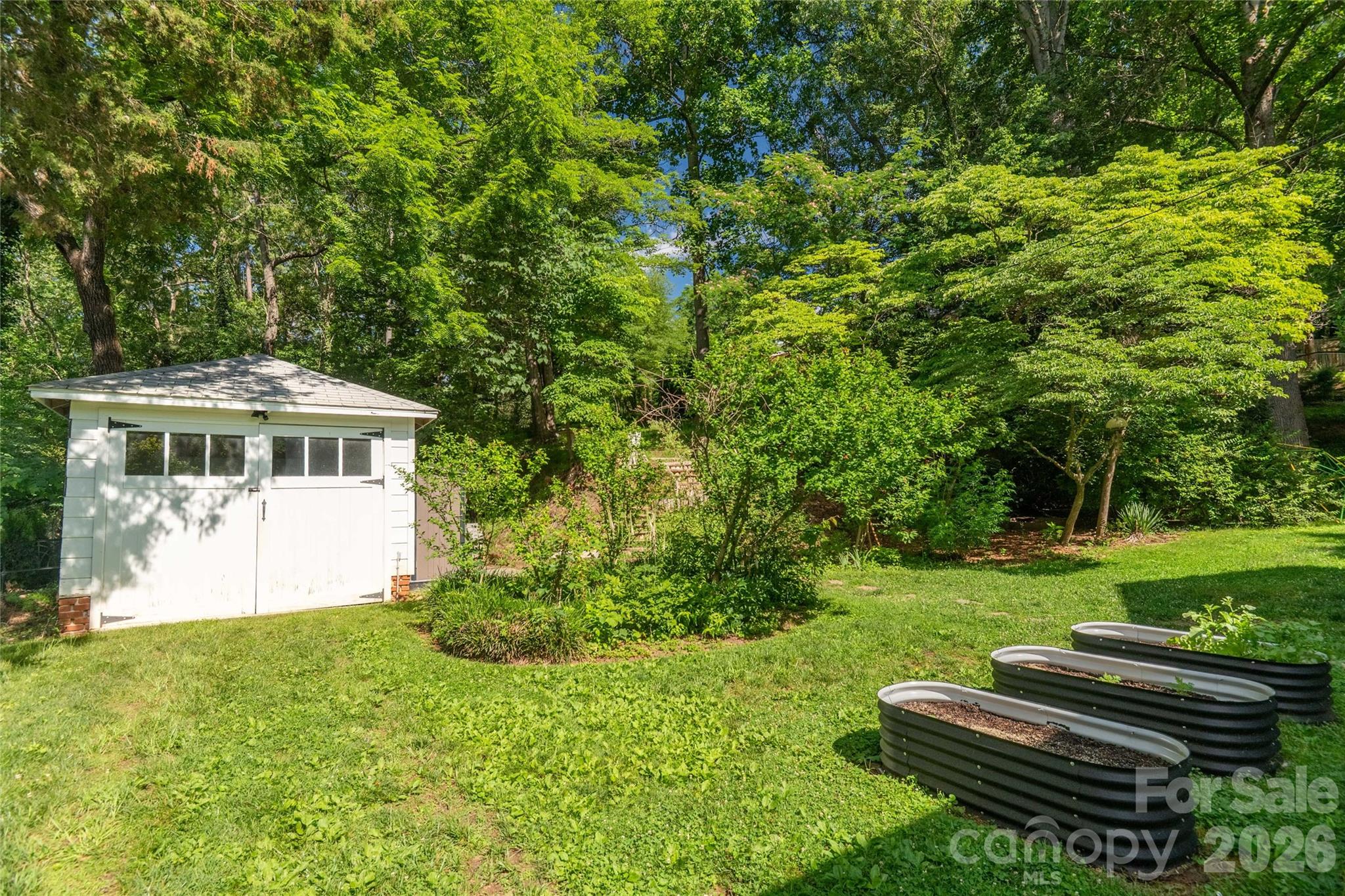 18 Robinwood Avenue — Asheville