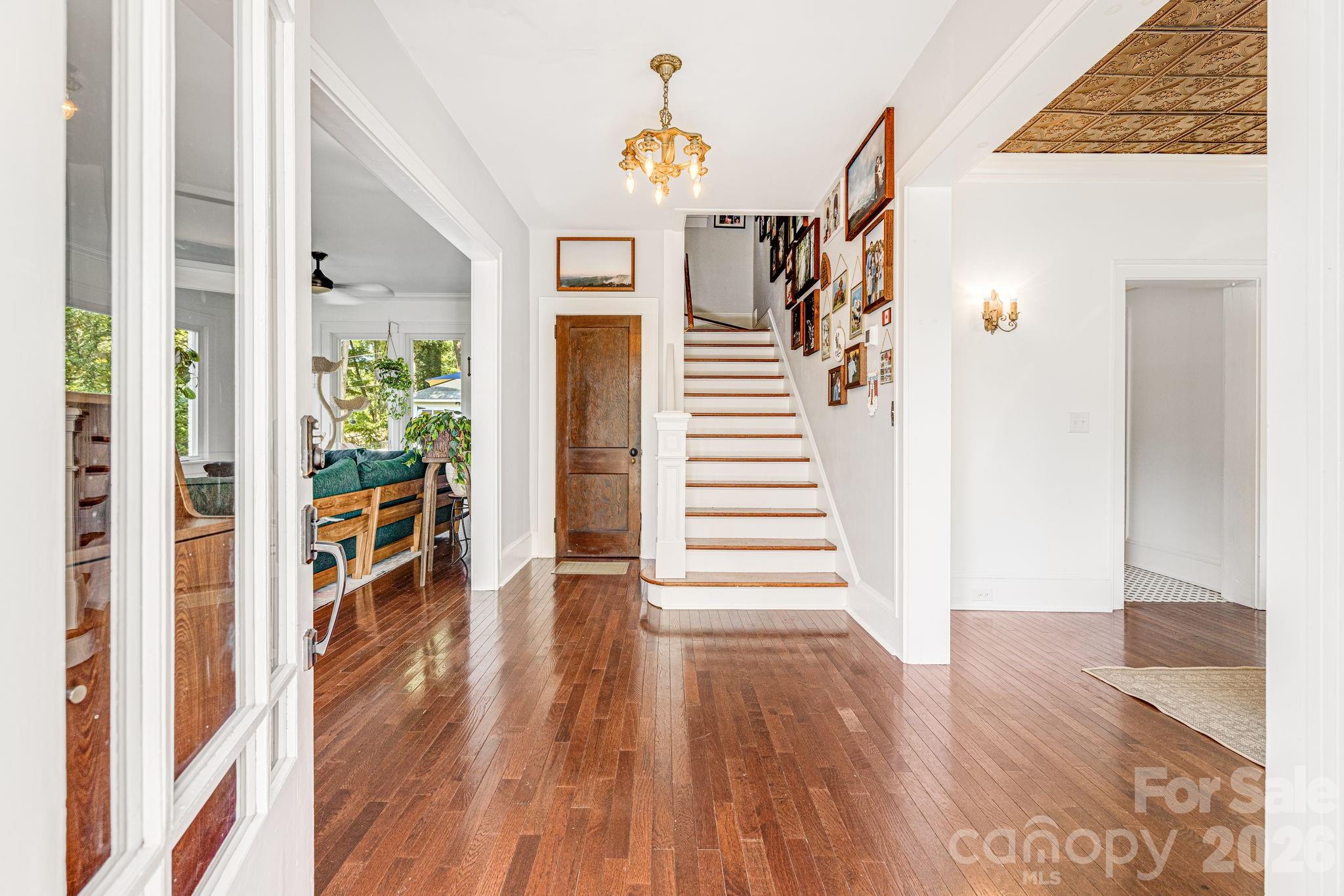 18 Robinwood Avenue — Asheville
