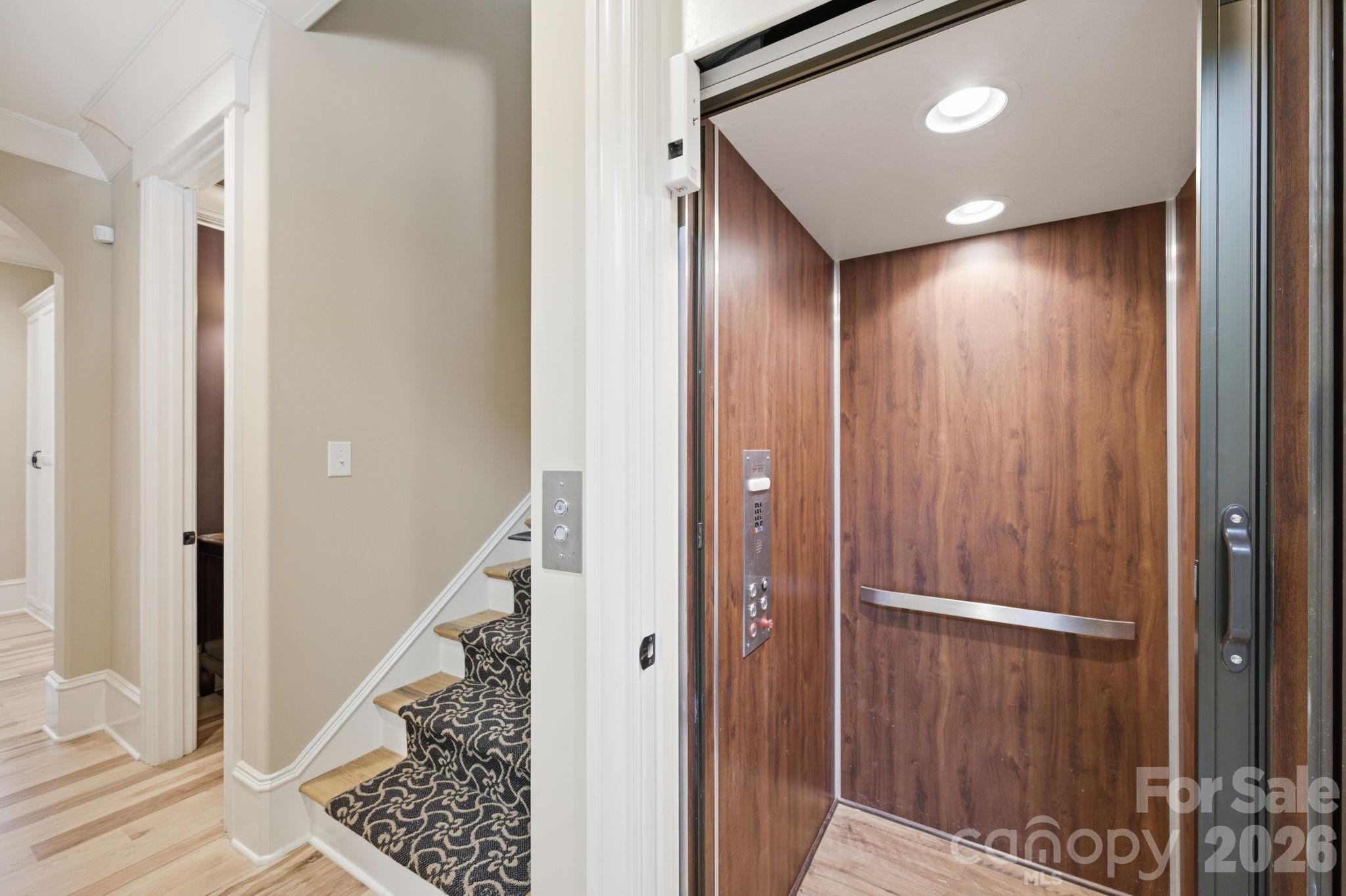 8528 Waxhaw Creek Road — Waxhaw
