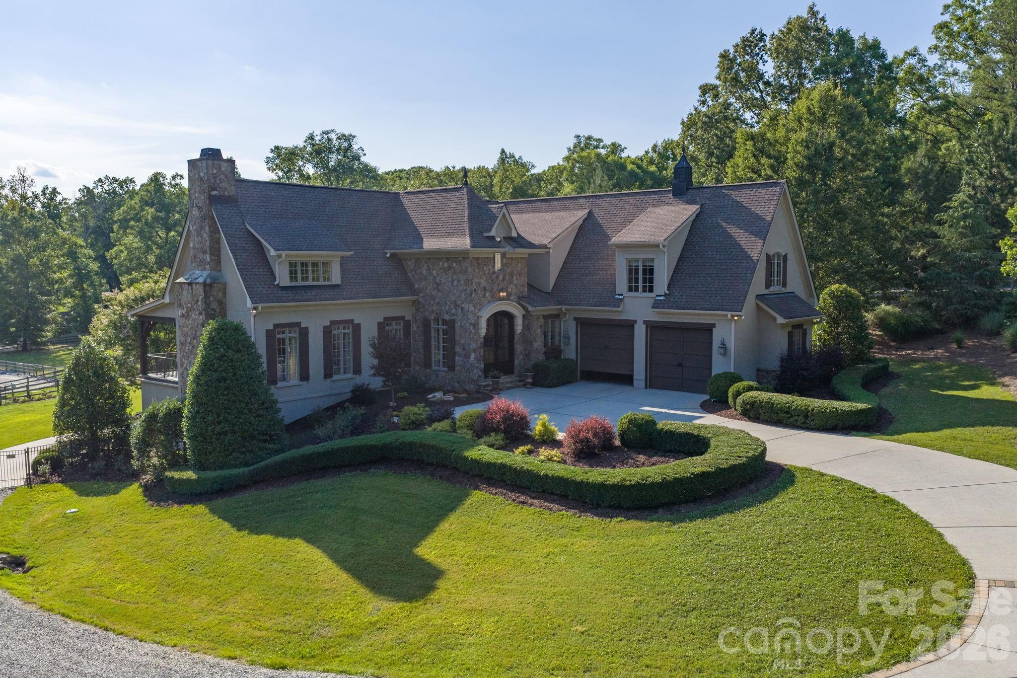 8528 Waxhaw Creek Road — Waxhaw