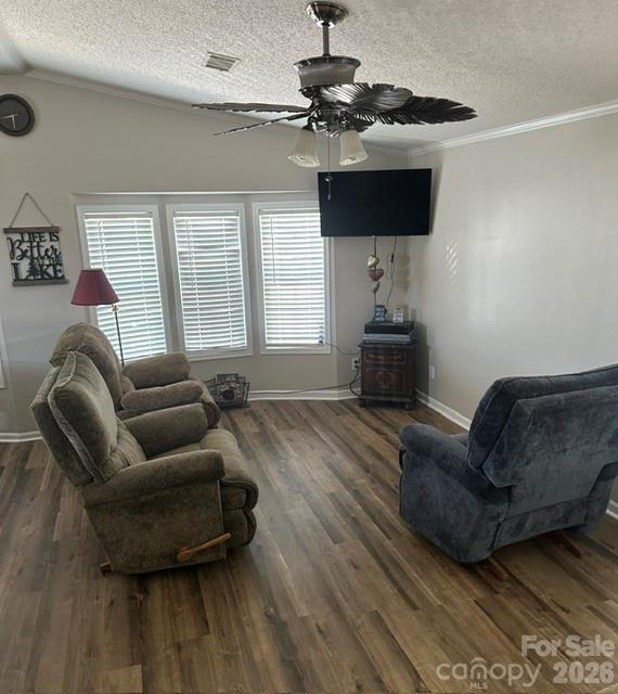 143 Cardinal Drive #564 — New London