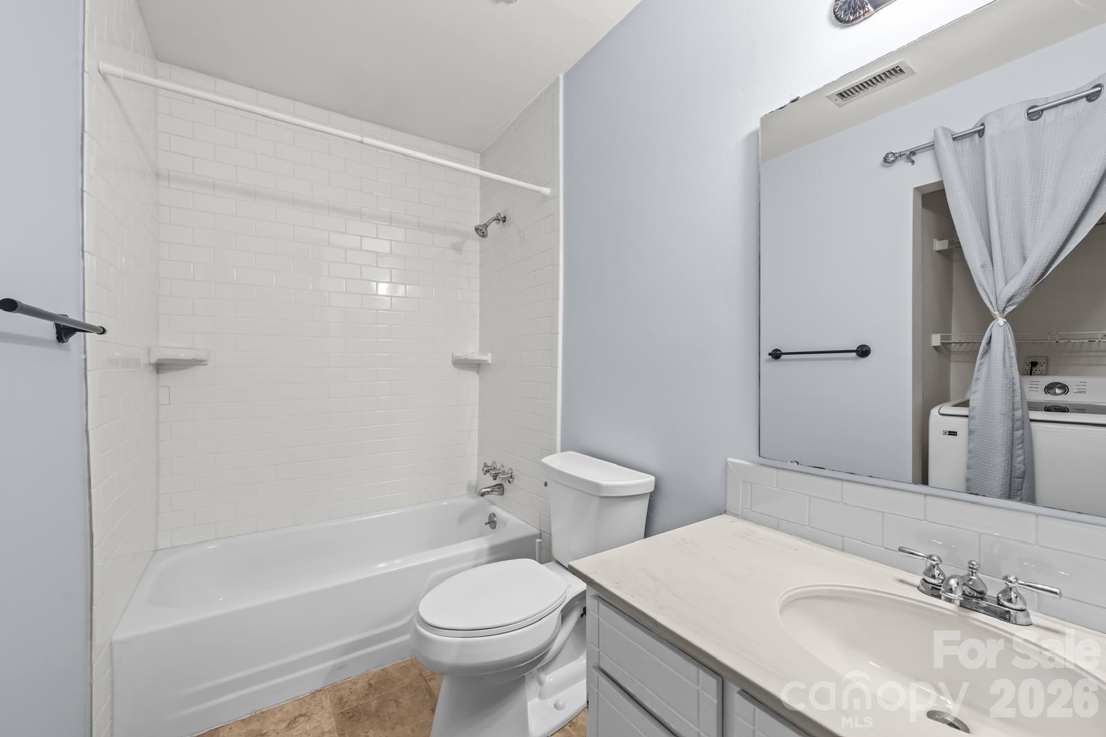 8521 Castle Pine Court — Charlotte