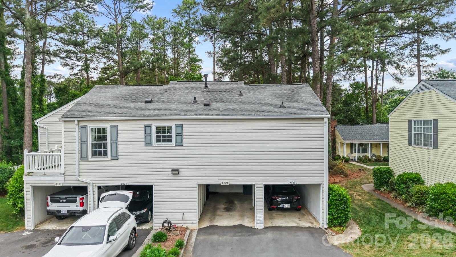8521 Castle Pine Court — Charlotte