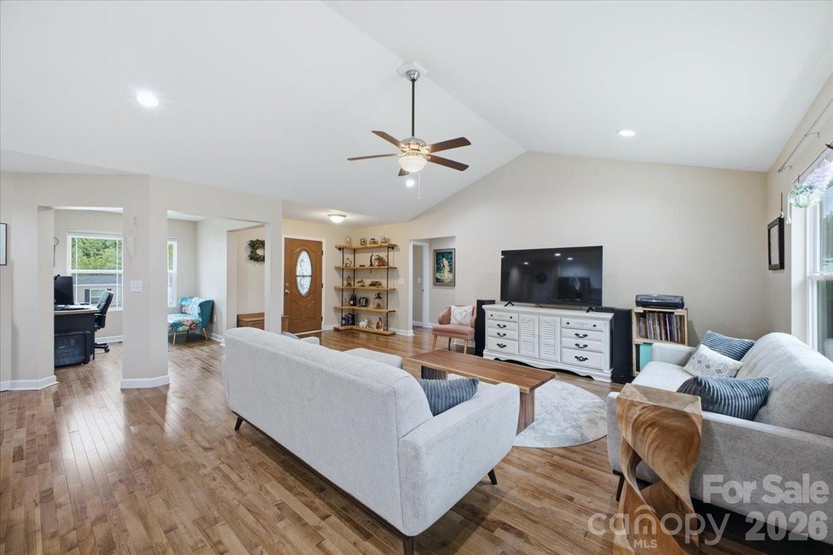 3788 Rene Lane — Maiden