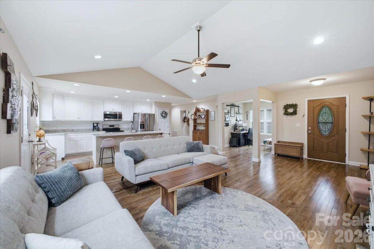 3788 Rene Lane — Maiden