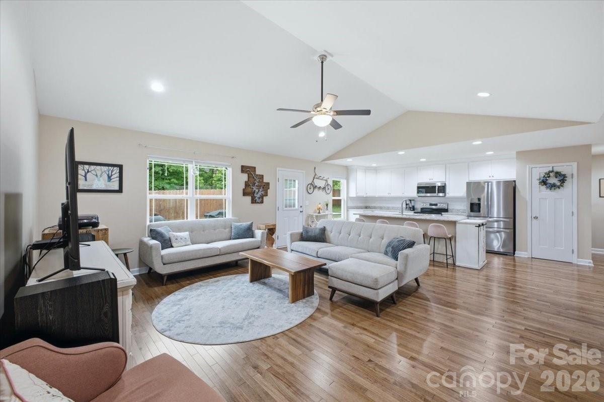 3788 Rene Lane — Maiden