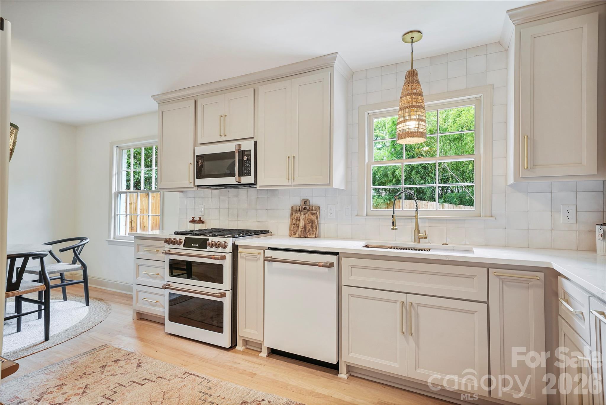 7008 Brynhurst Drive — Charlotte