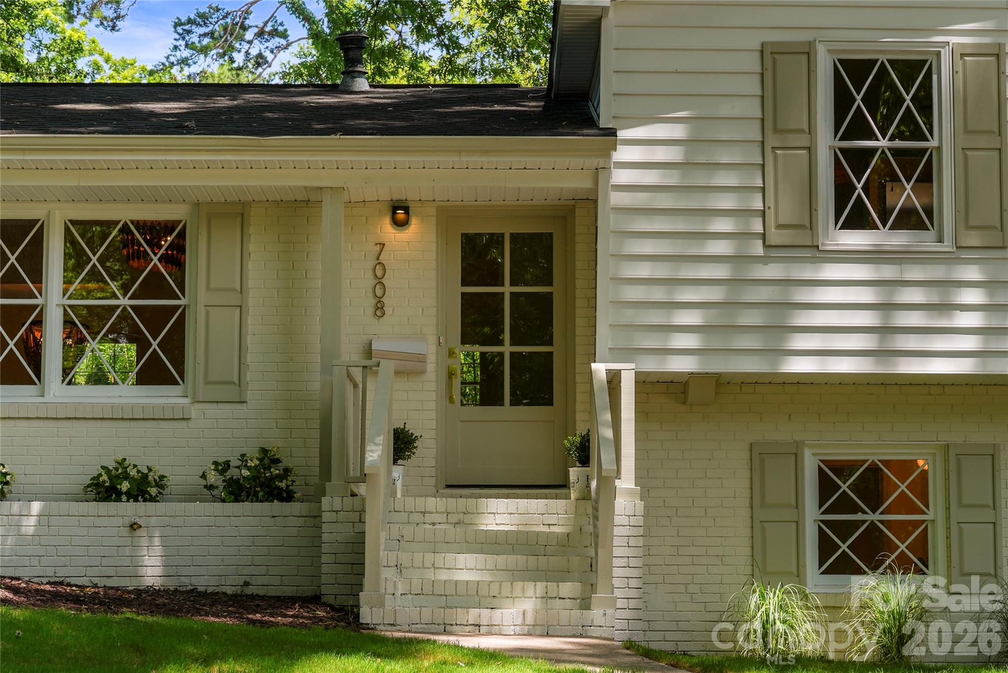 7008 Brynhurst Drive — Charlotte