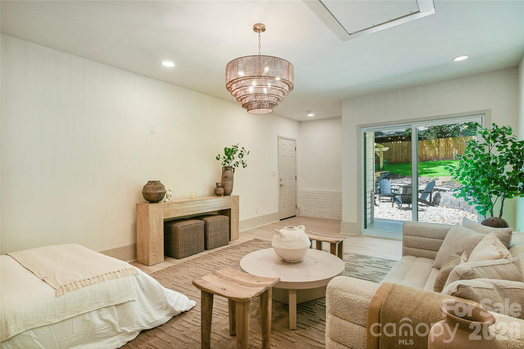 7008 Brynhurst Drive — Charlotte
