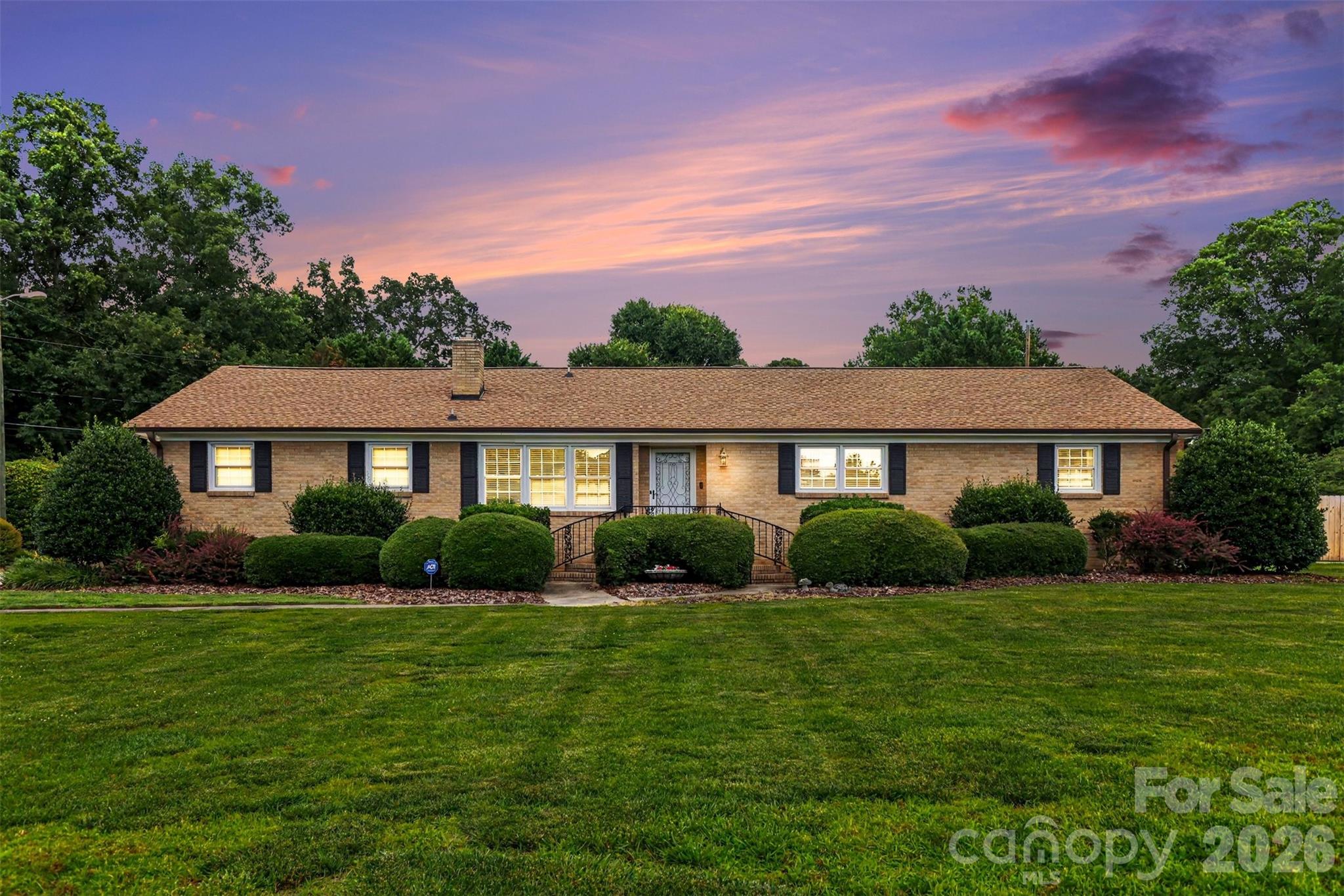 114 Carderock Court — Charlotte