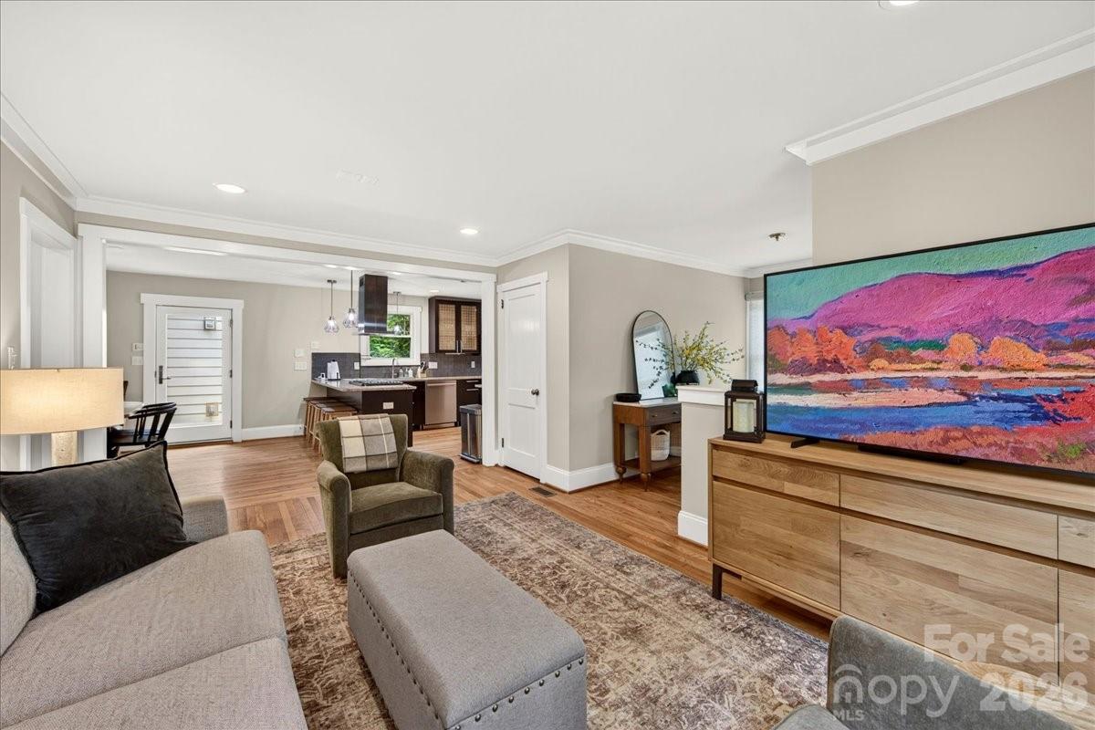2120 Dalehurst Drive — Charlotte