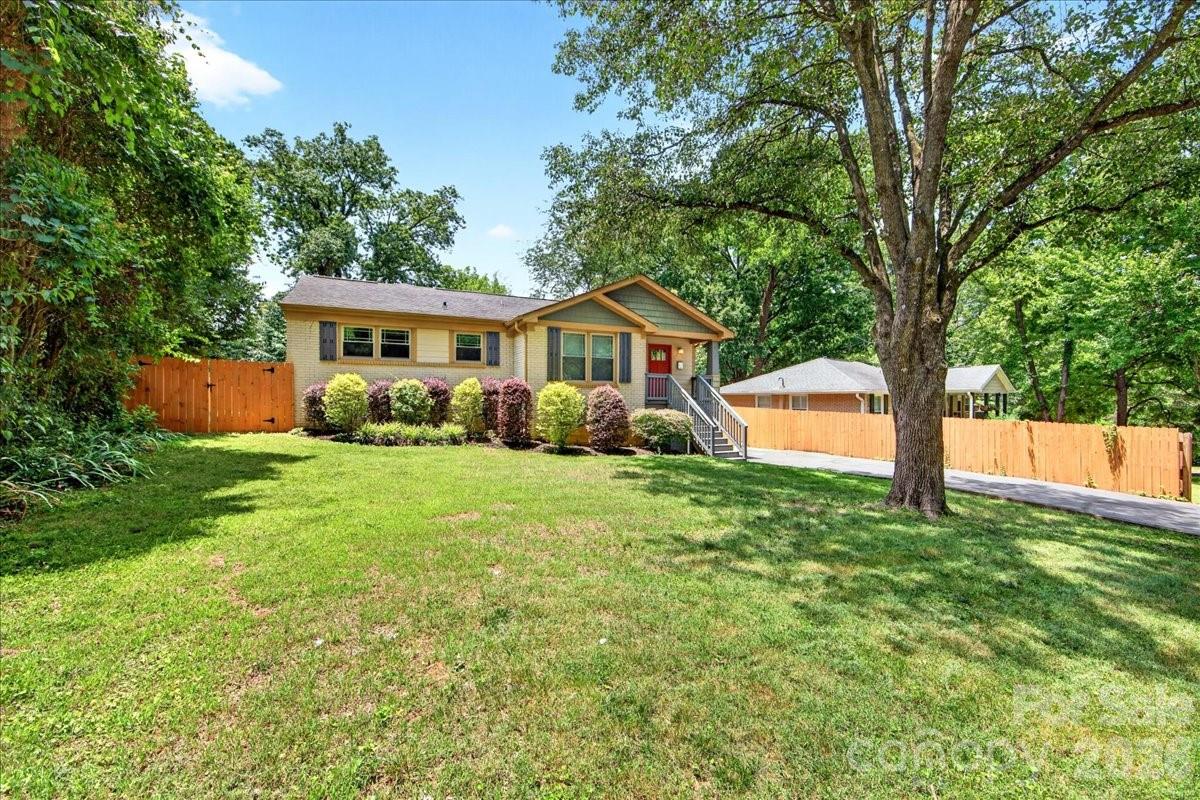 2120 Dalehurst Drive — Charlotte