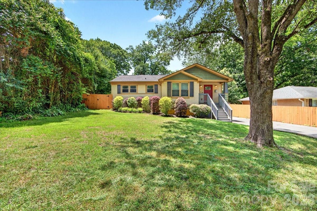 2120 Dalehurst Drive — Charlotte