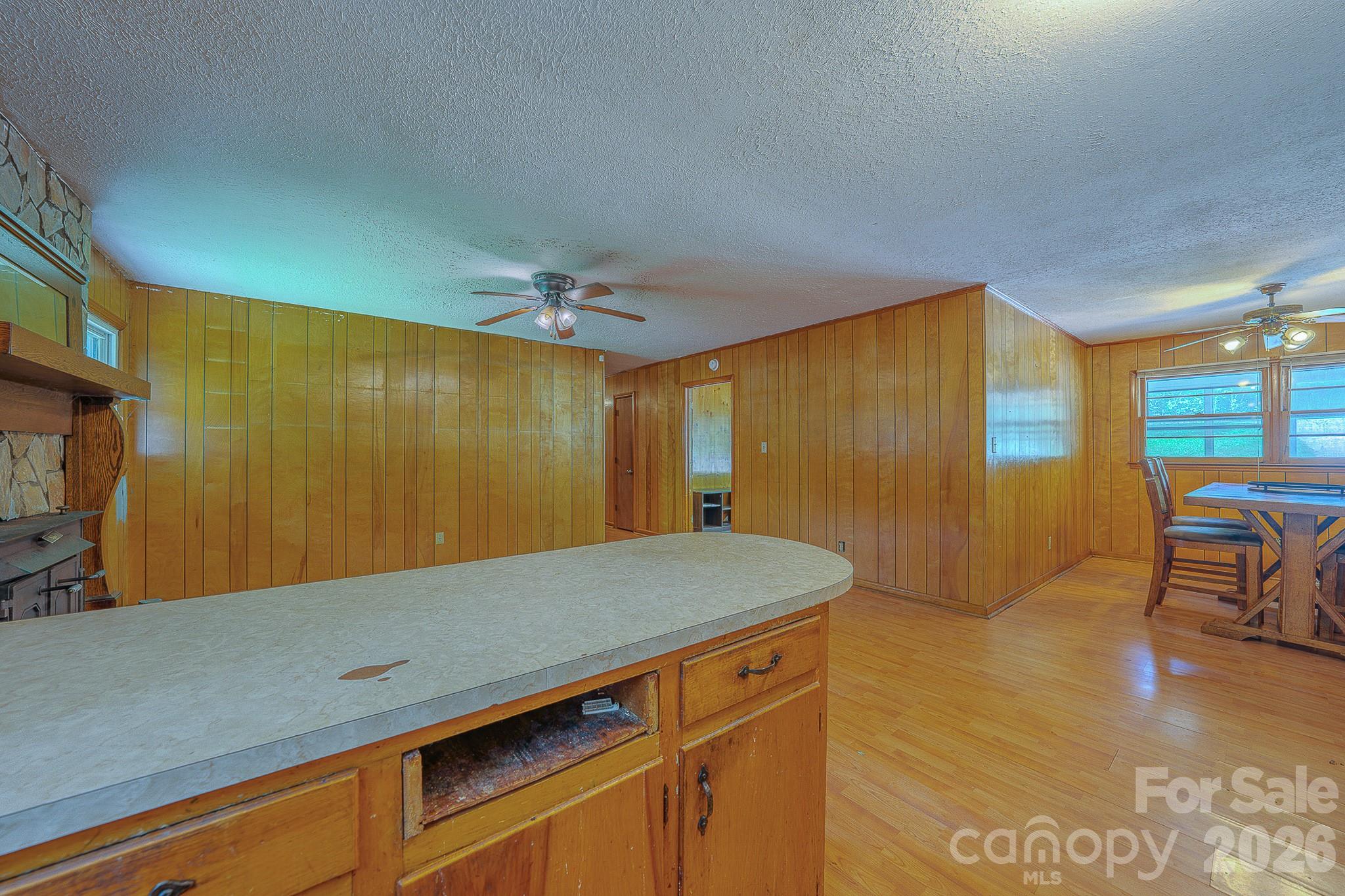 886 Pearidge Road — Bostic