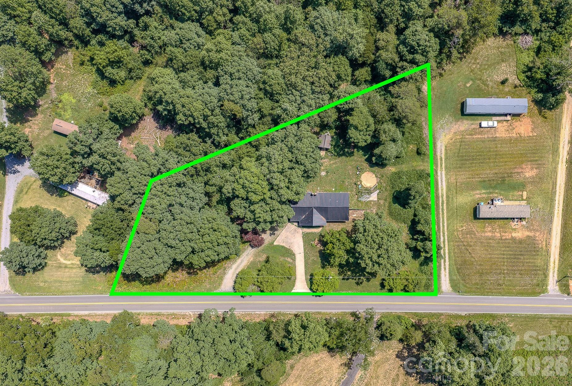 886 Pearidge Road — Bostic