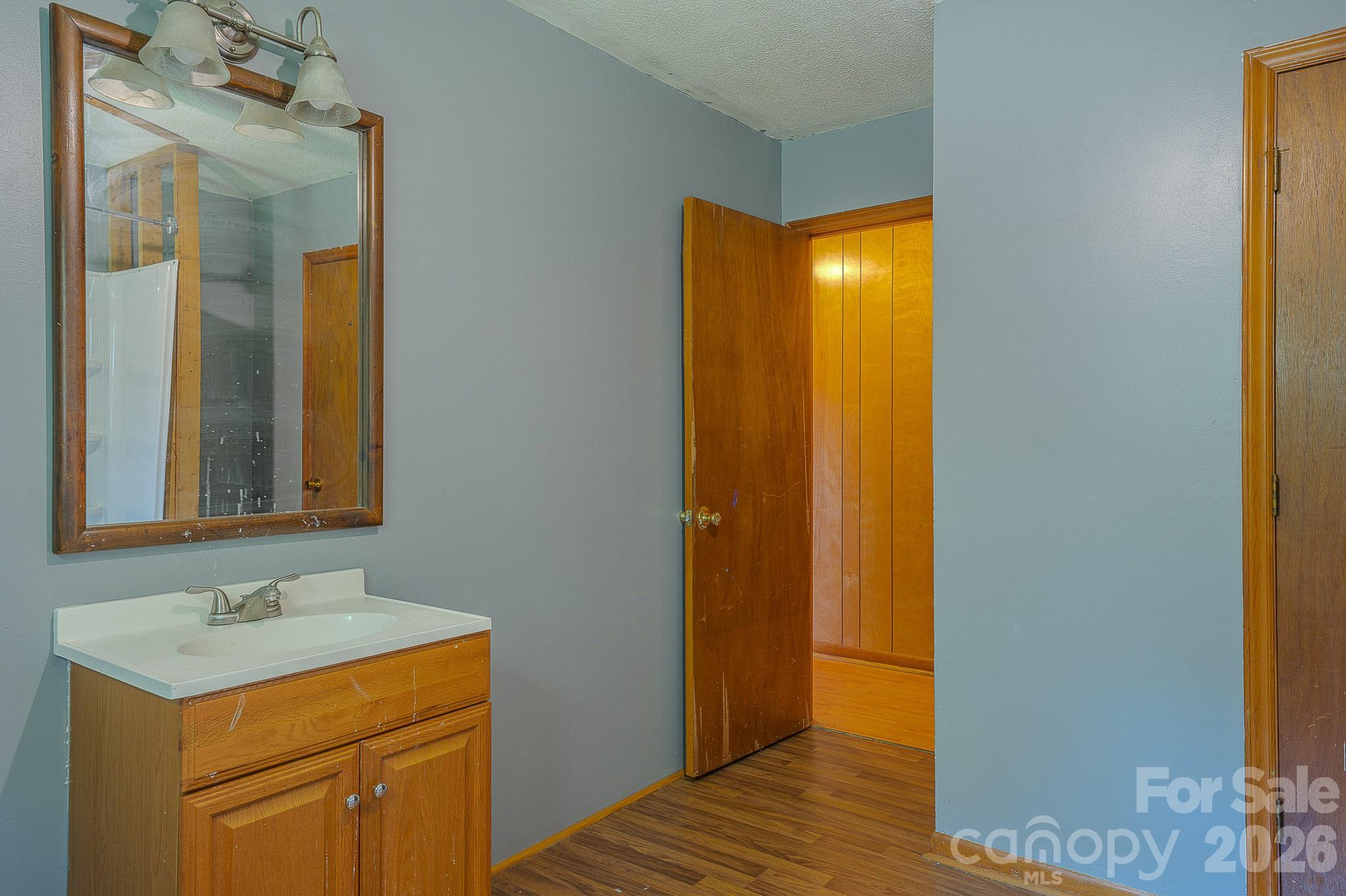 886 Pearidge Road — Bostic