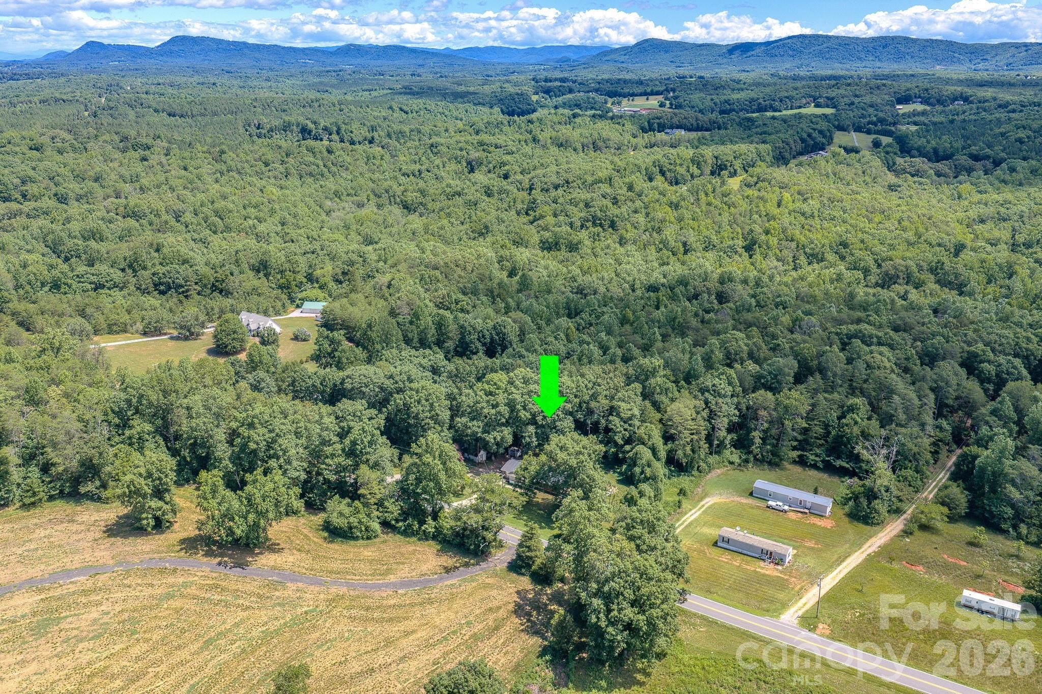 886 Pearidge Road — Bostic