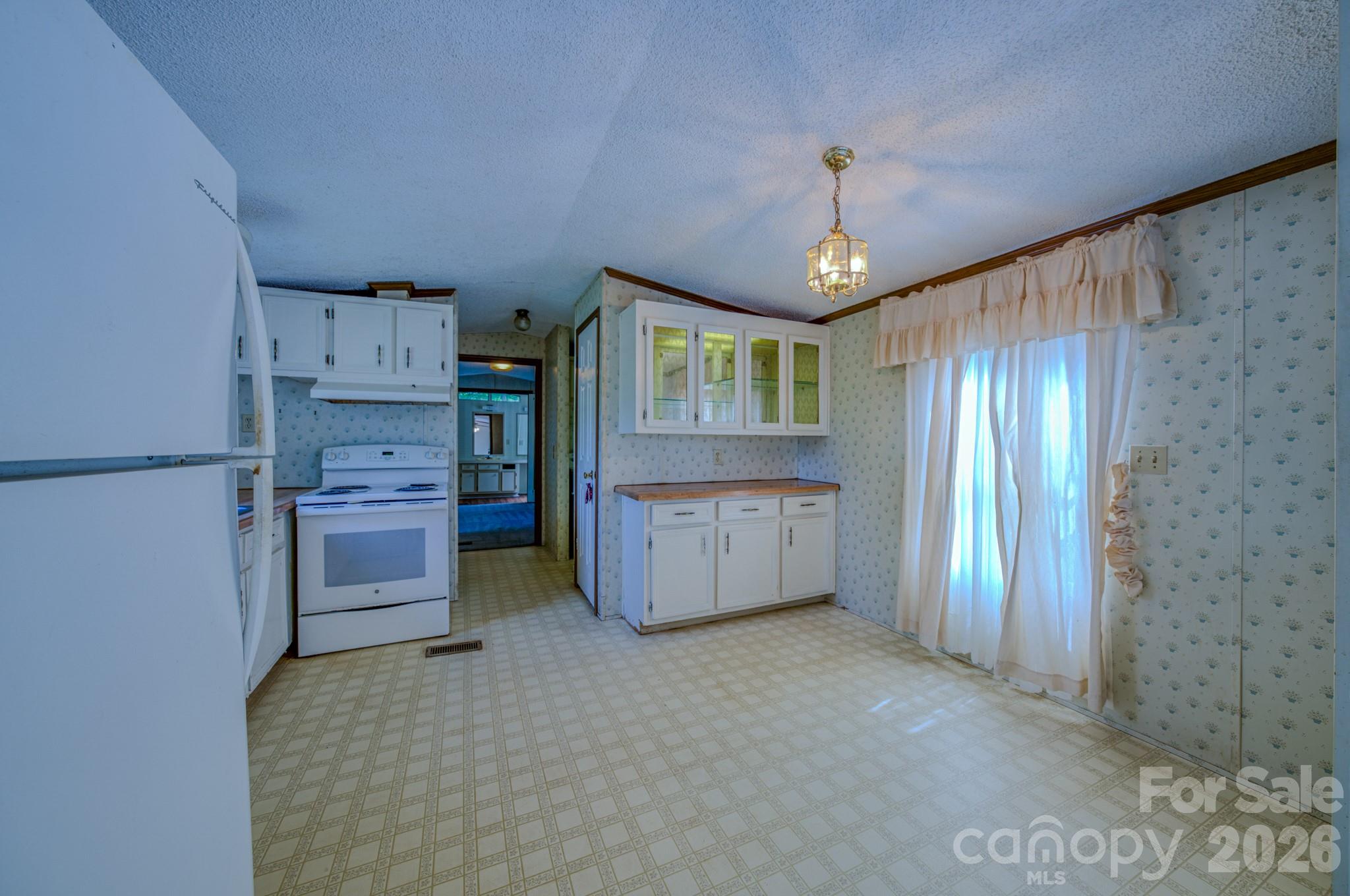 12 Sweet Birch Drive — Alexander