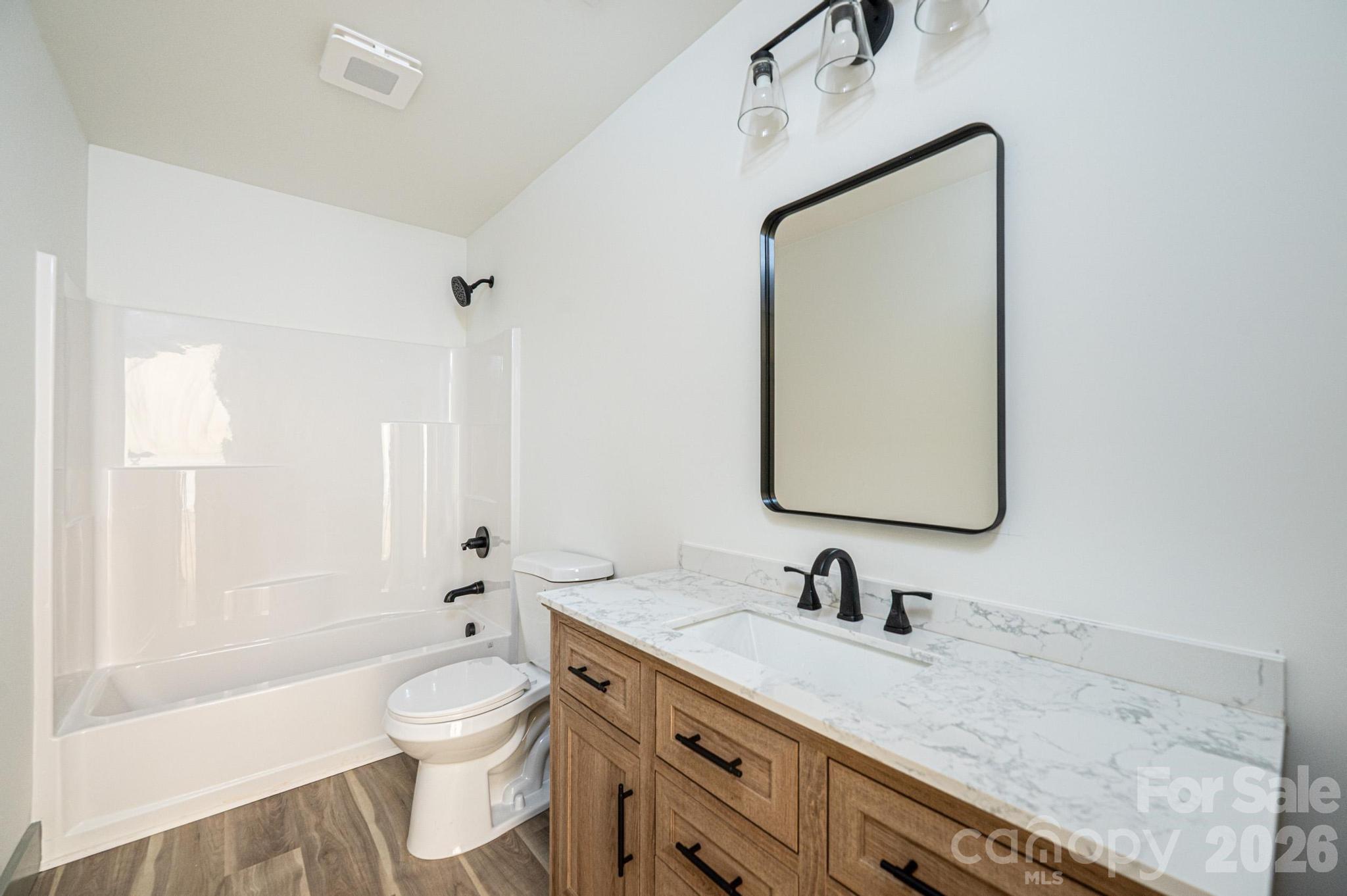 2033 Bailey Drive — Hickory