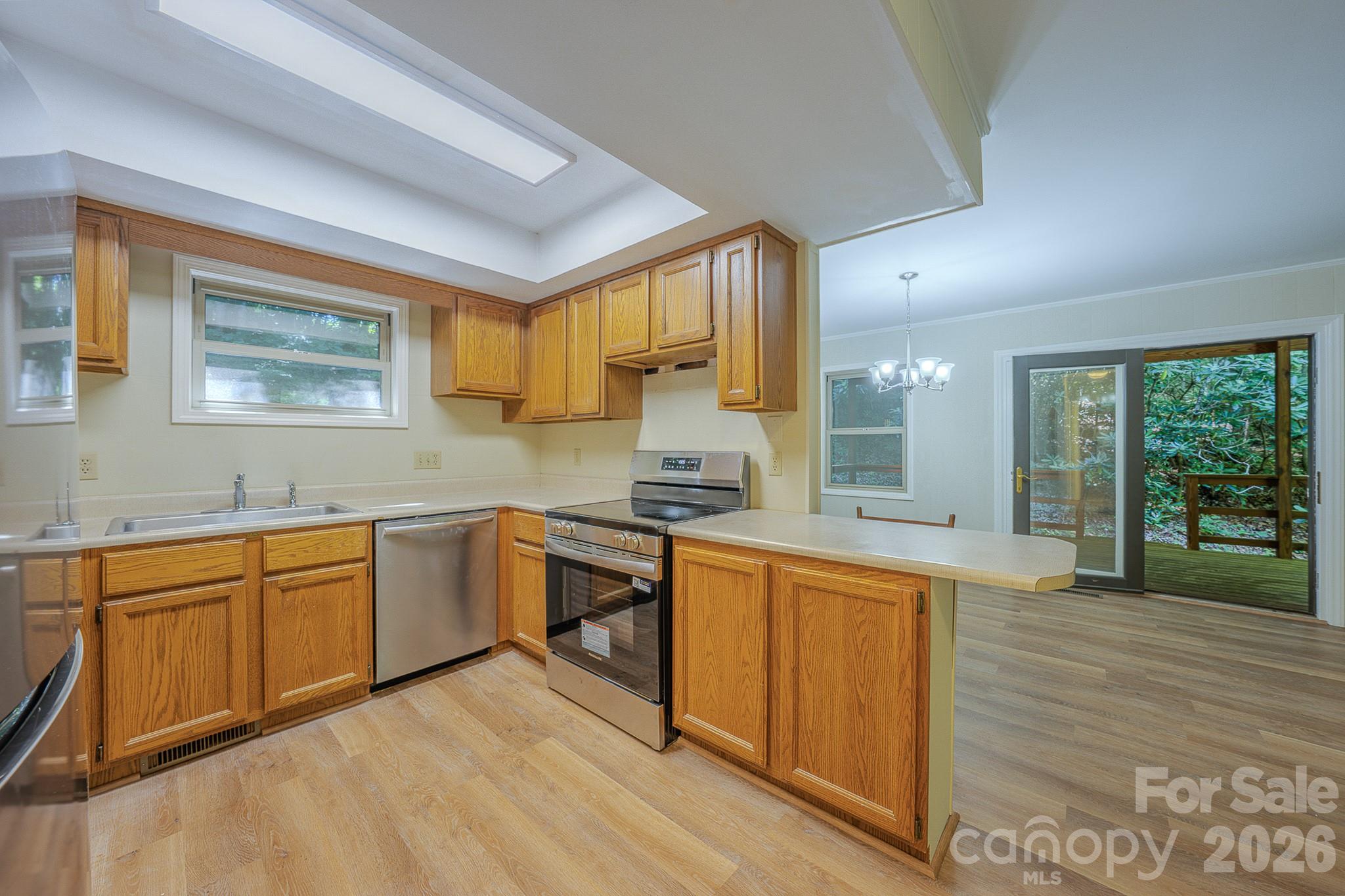 410 Avena Road — Black Mountain