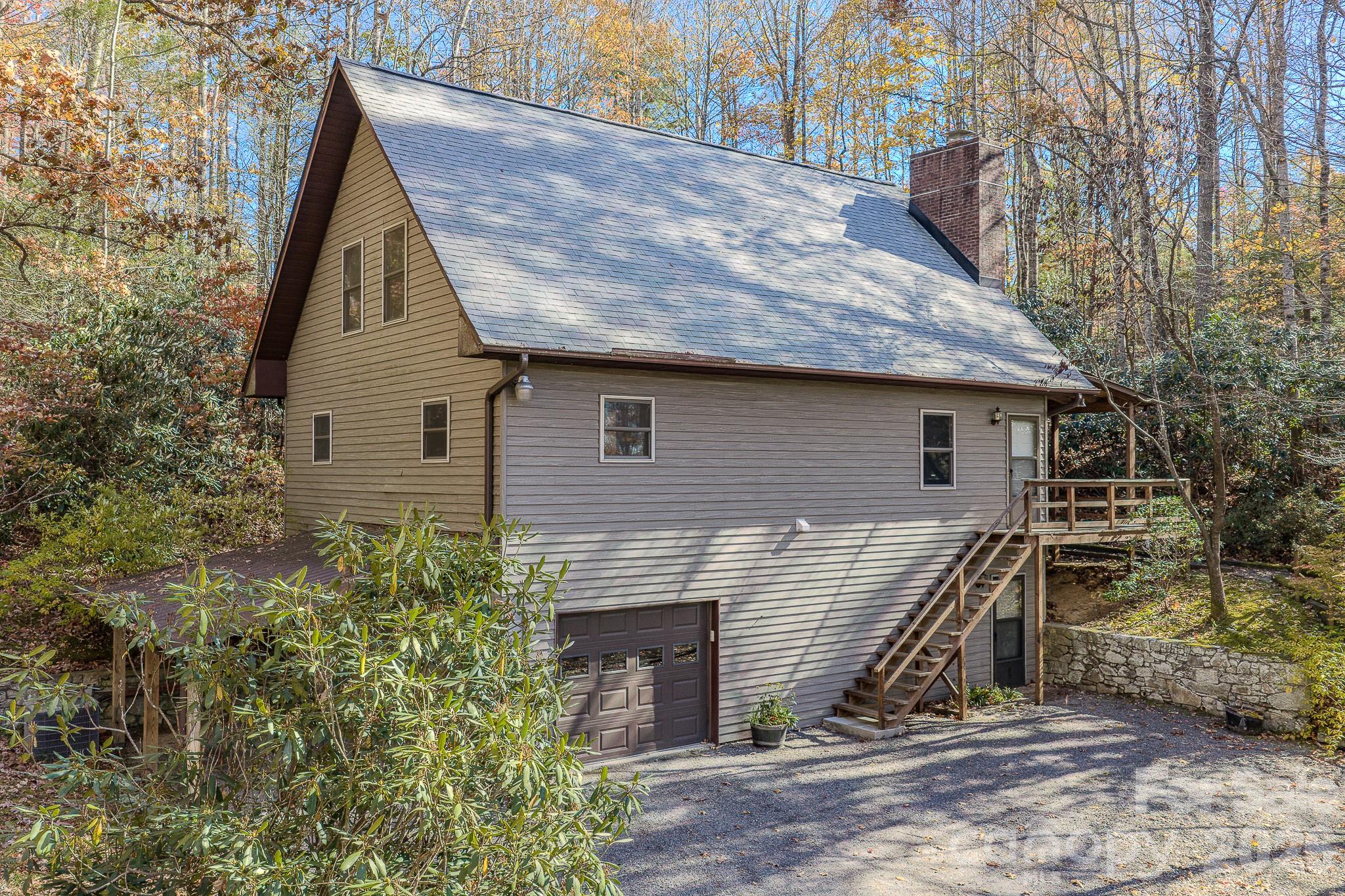 410 Avena Road — Black Mountain