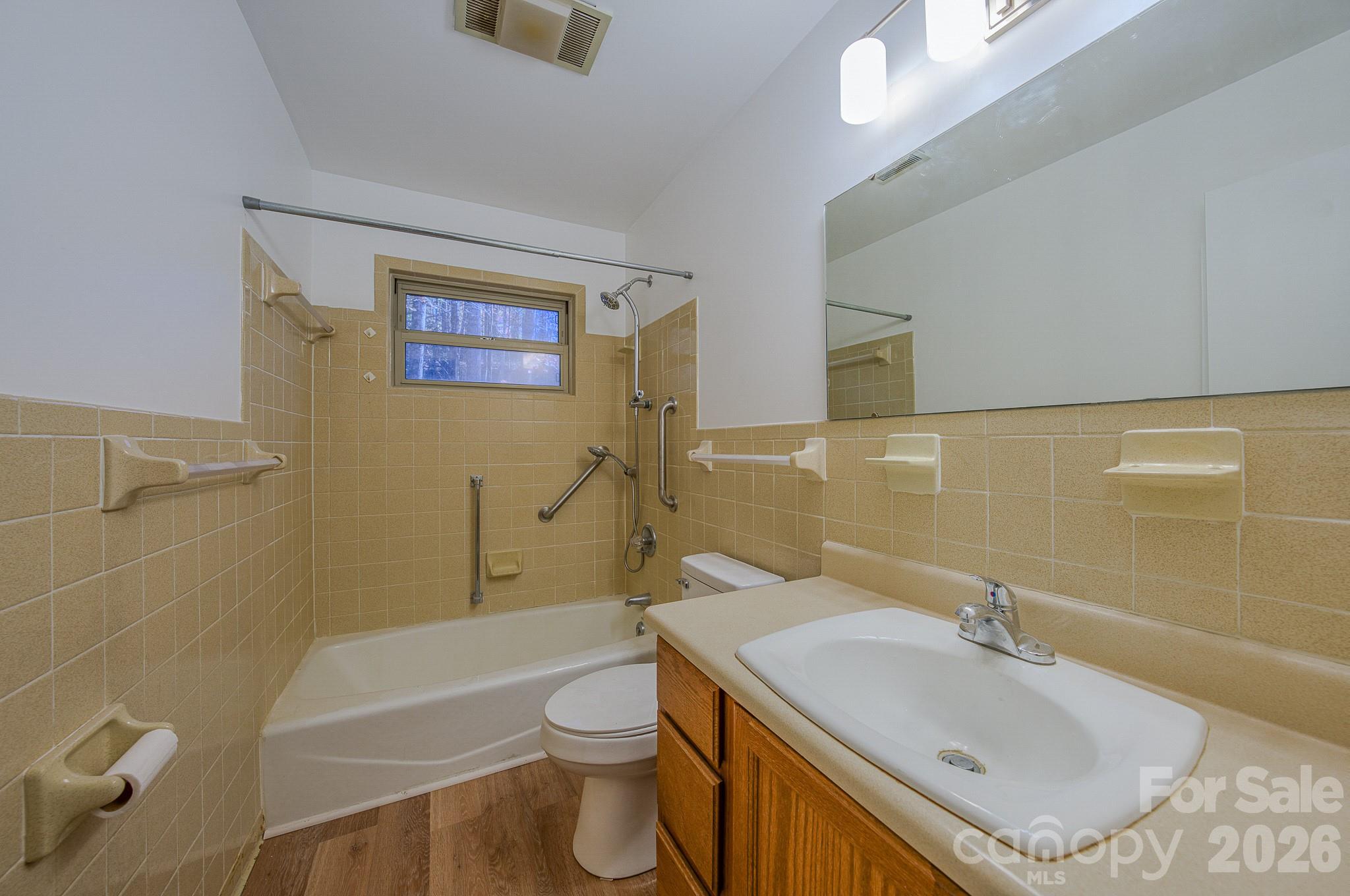 410 Avena Road — Black Mountain