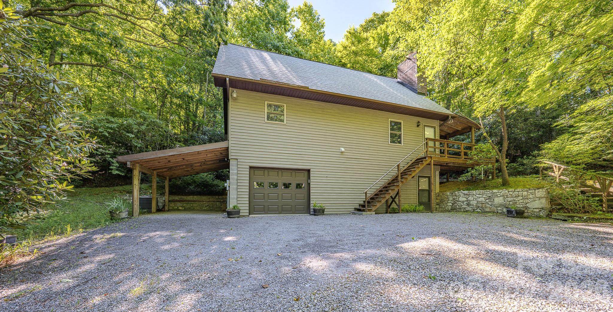 410 Avena Road — Black Mountain