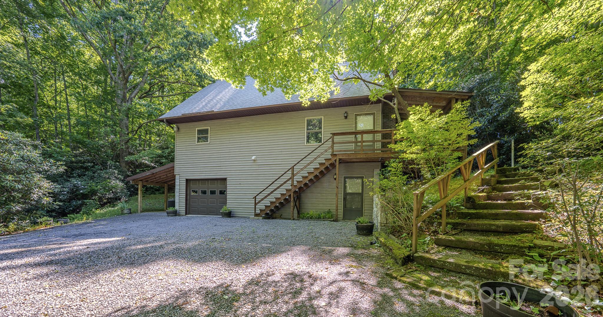 410 Avena Road — Black Mountain