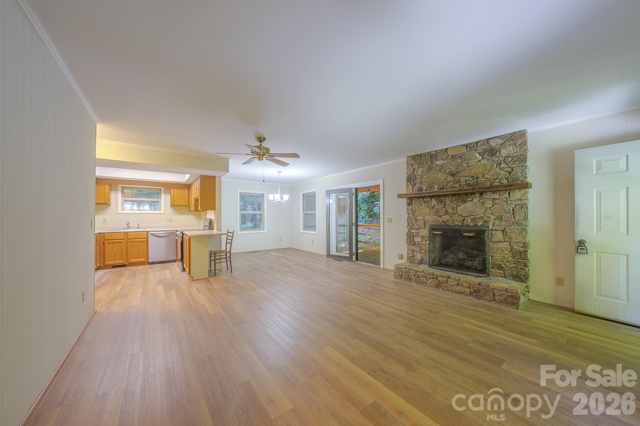 410 Avena Road — Black Mountain