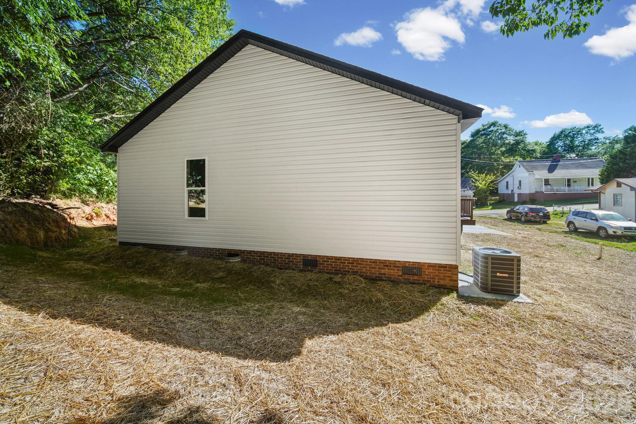 993 13th Street — Lancaster