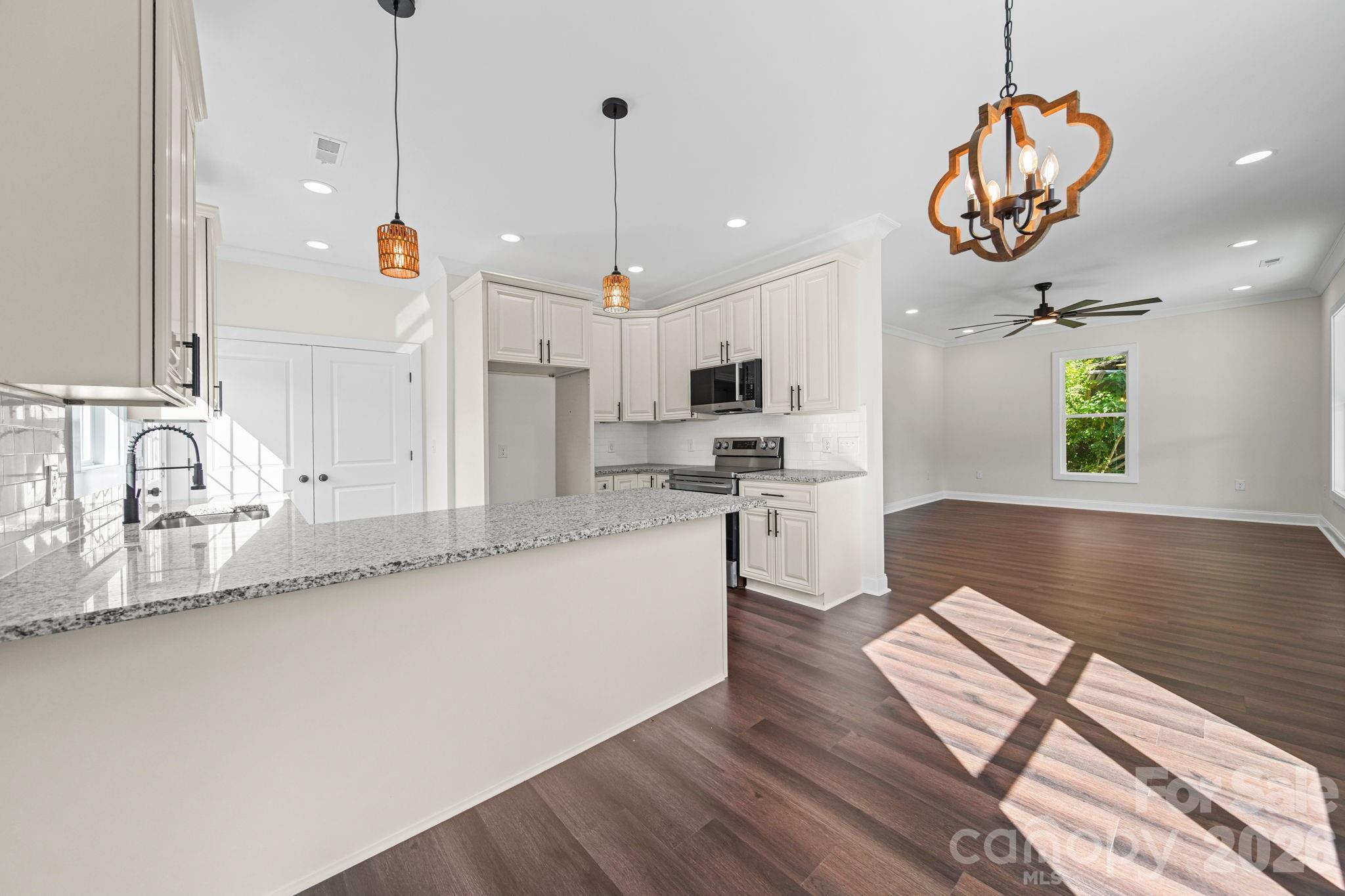993 13th Street — Lancaster