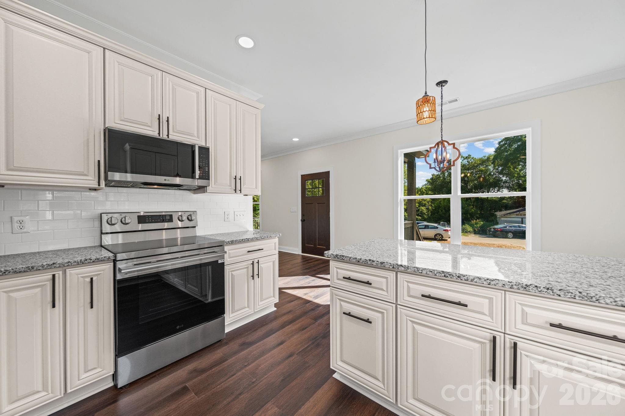 993 13th Street — Lancaster