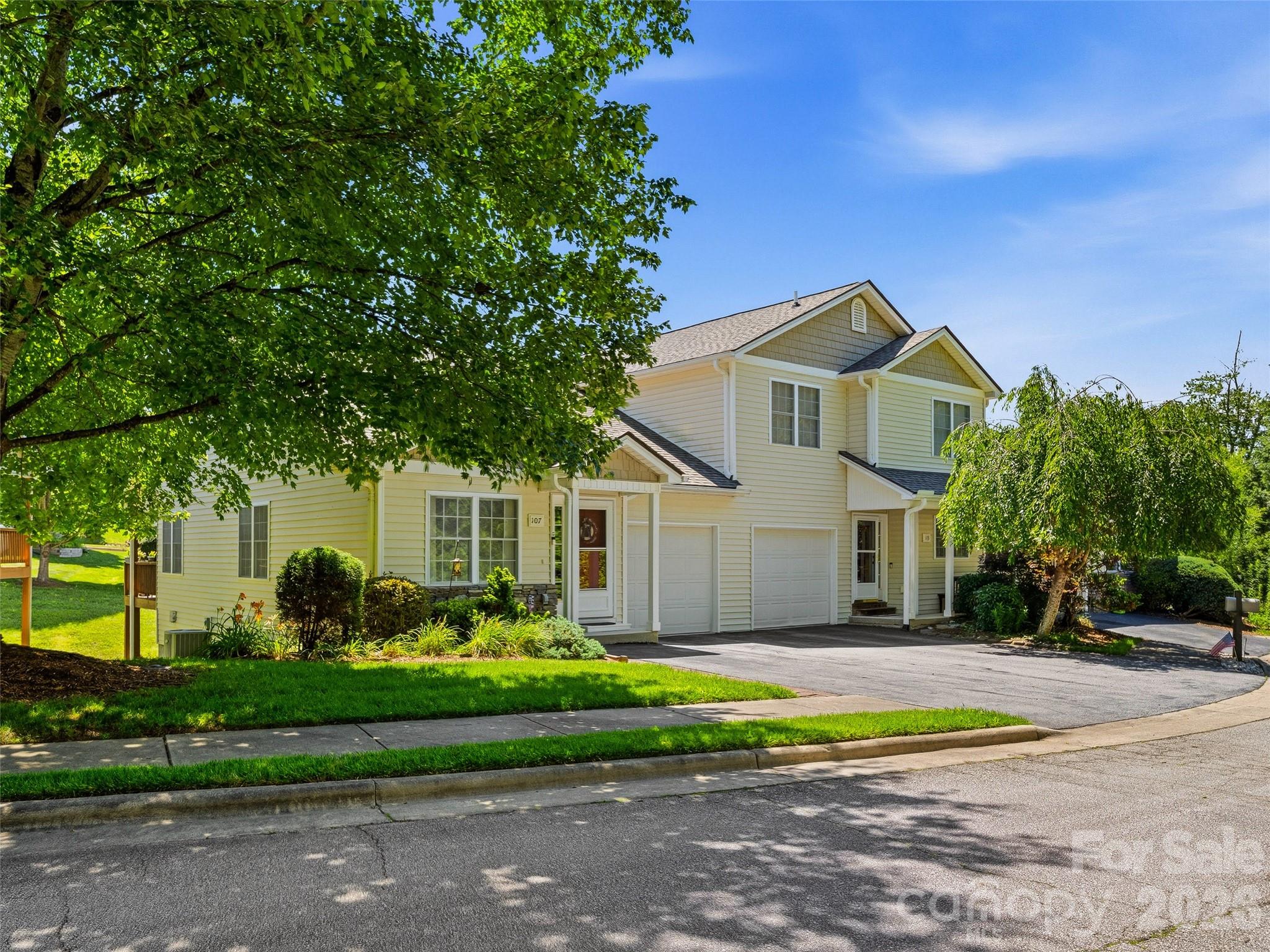 107 London Court — Brevard