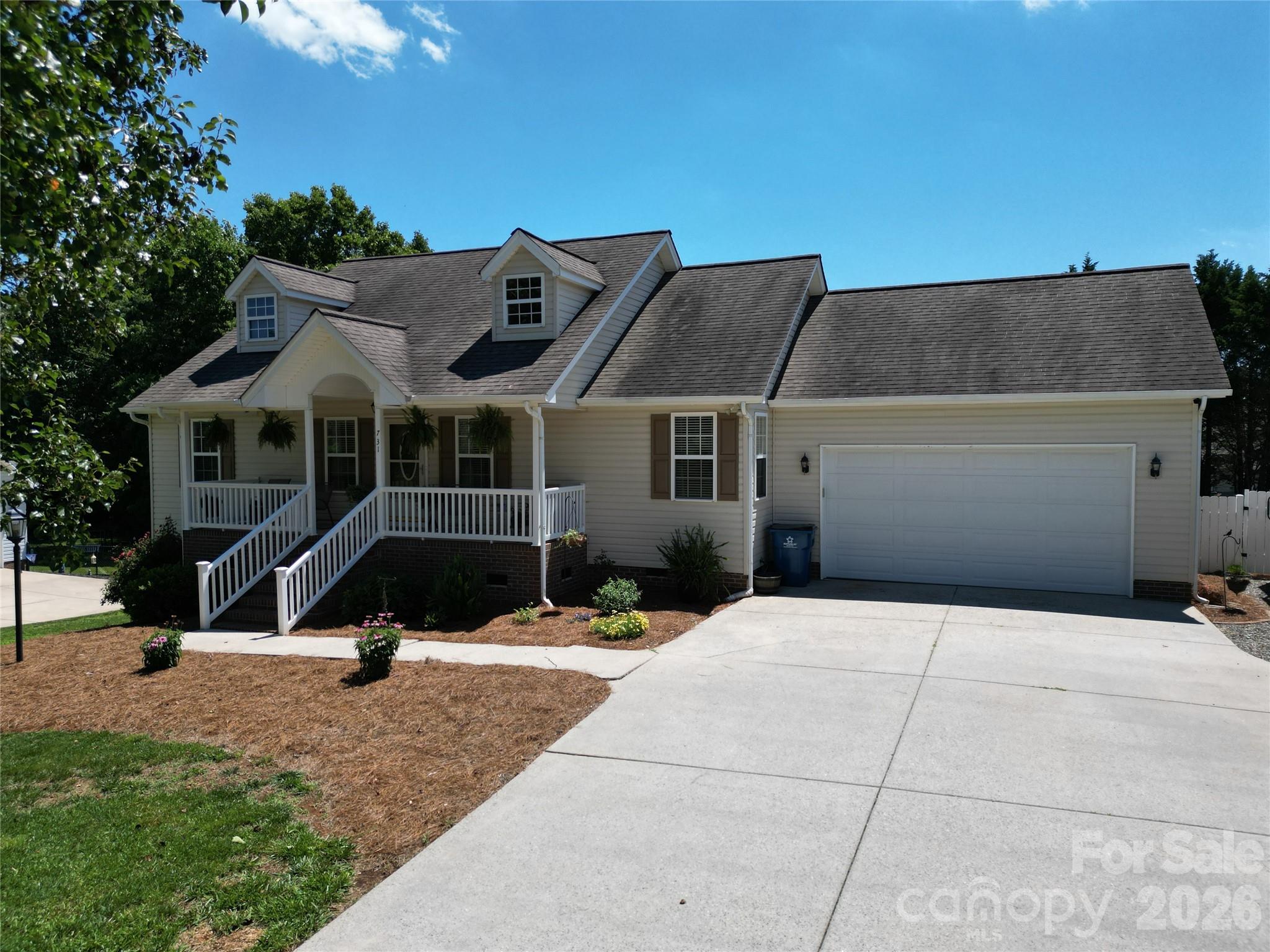 731 Jennings Road — Statesville