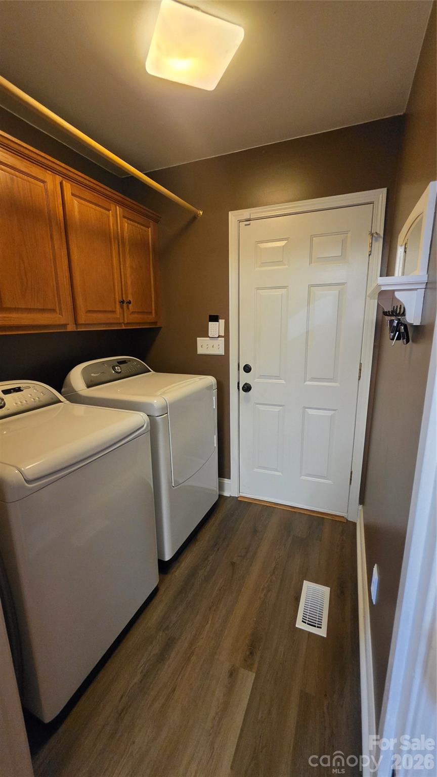 731 Jennings Road — Statesville