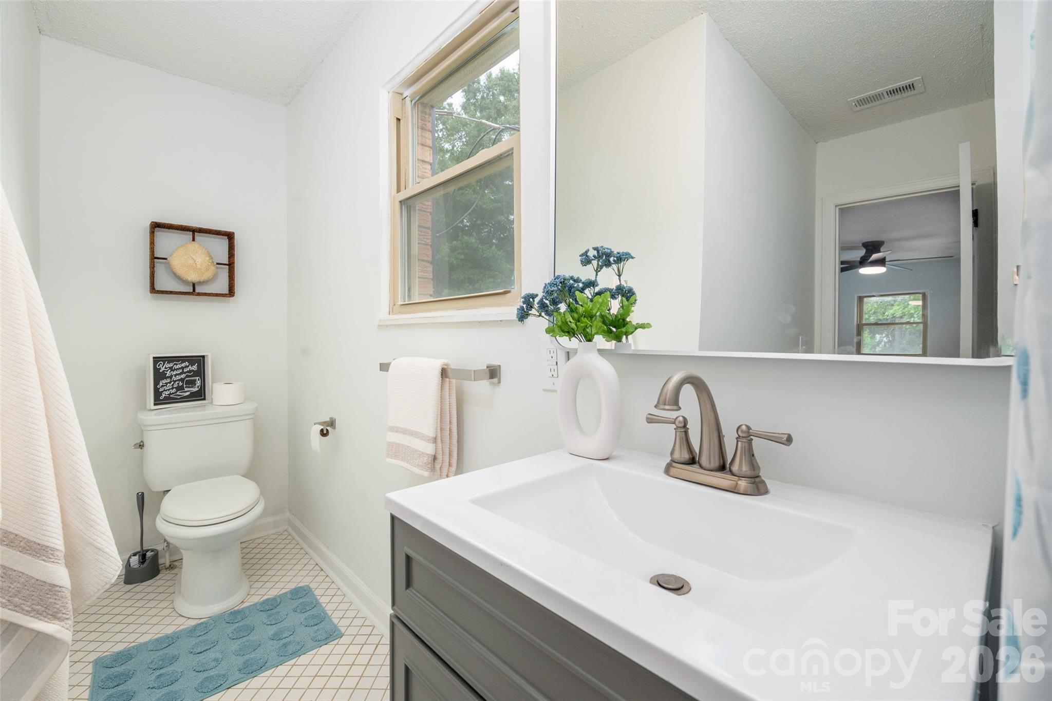 3339 Rhyne Forest Road — Iron Station