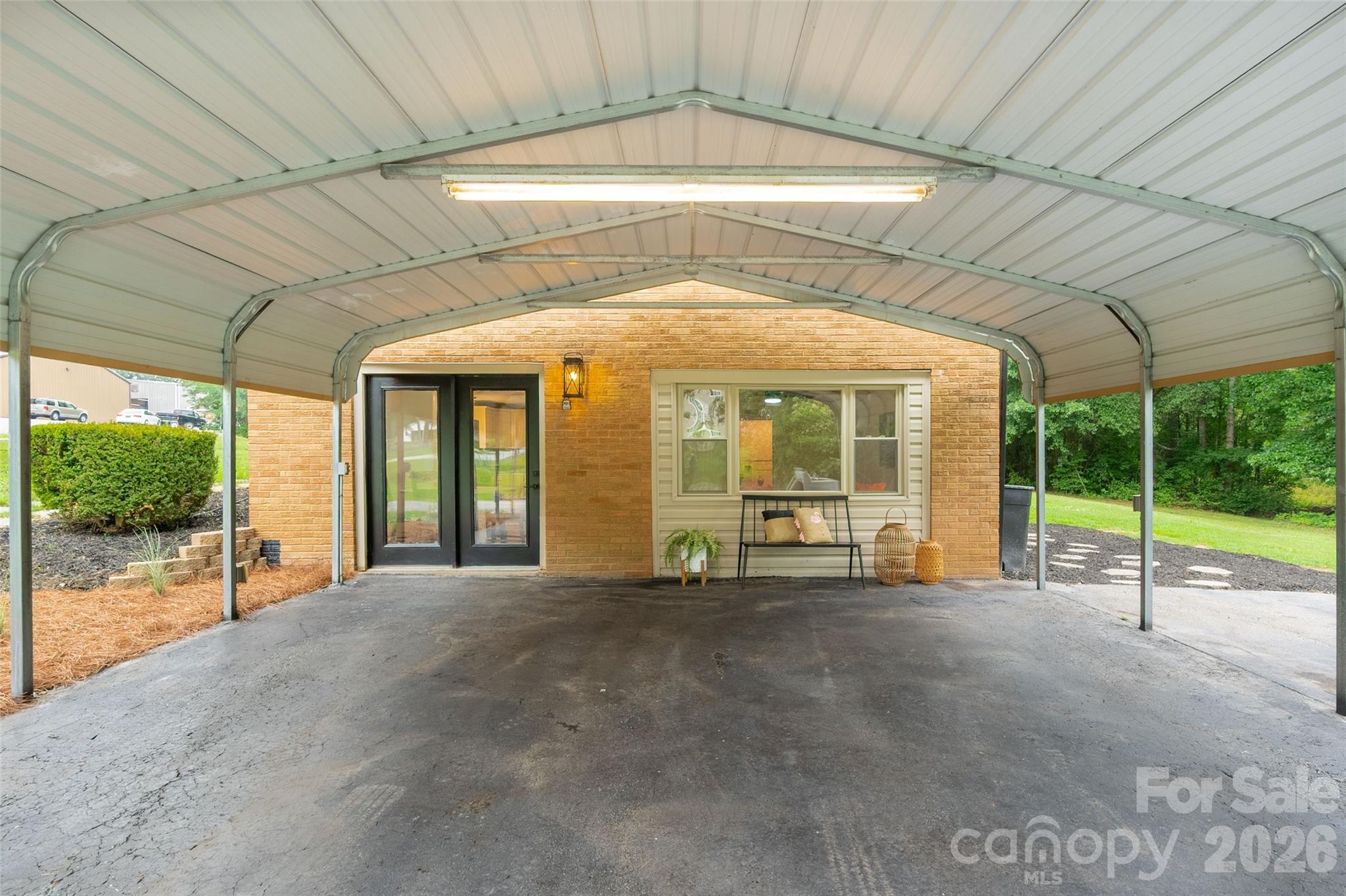 3339 Rhyne Forest Road — Iron Station