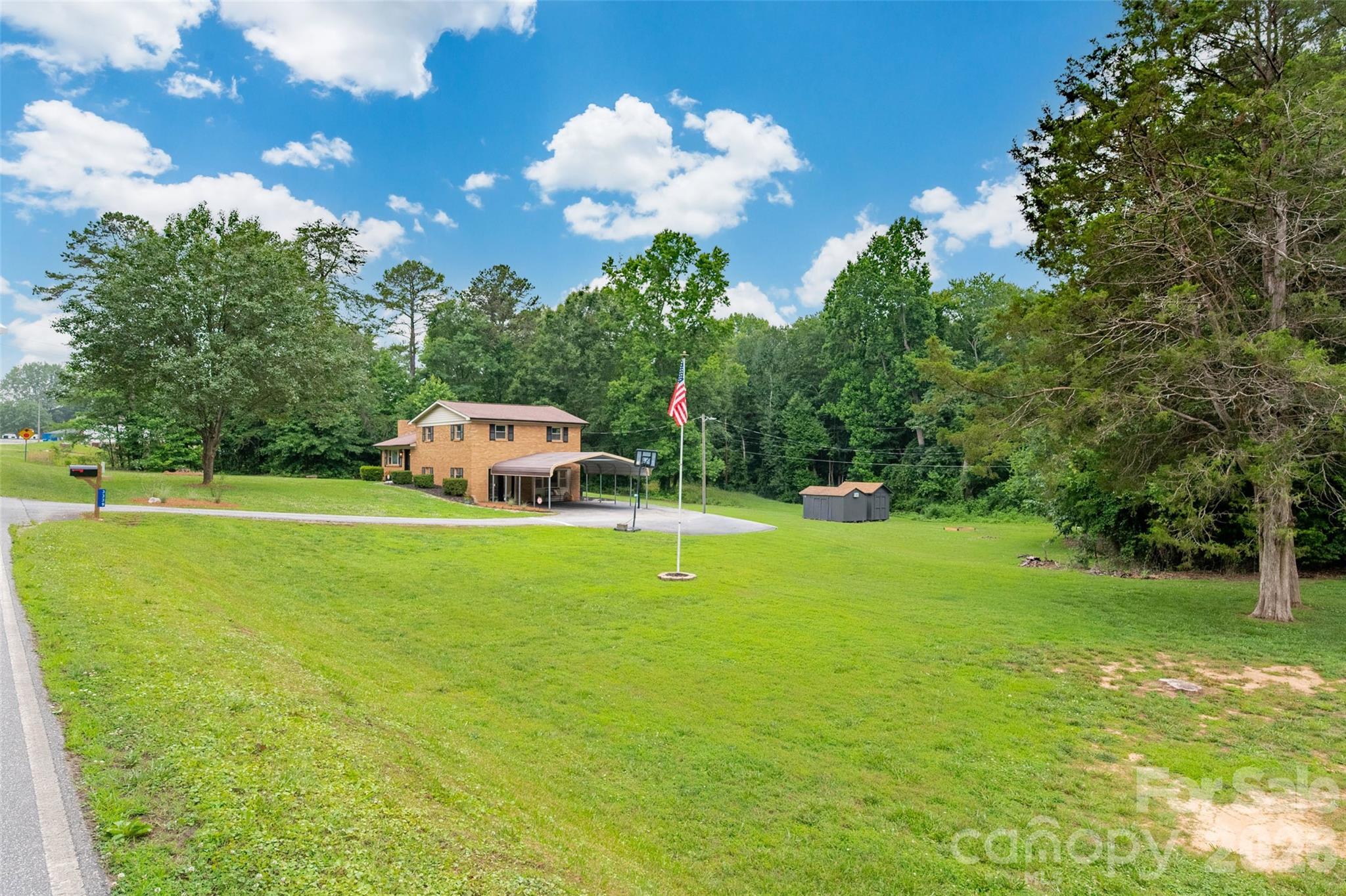 3339 Rhyne Forest Road — Iron Station