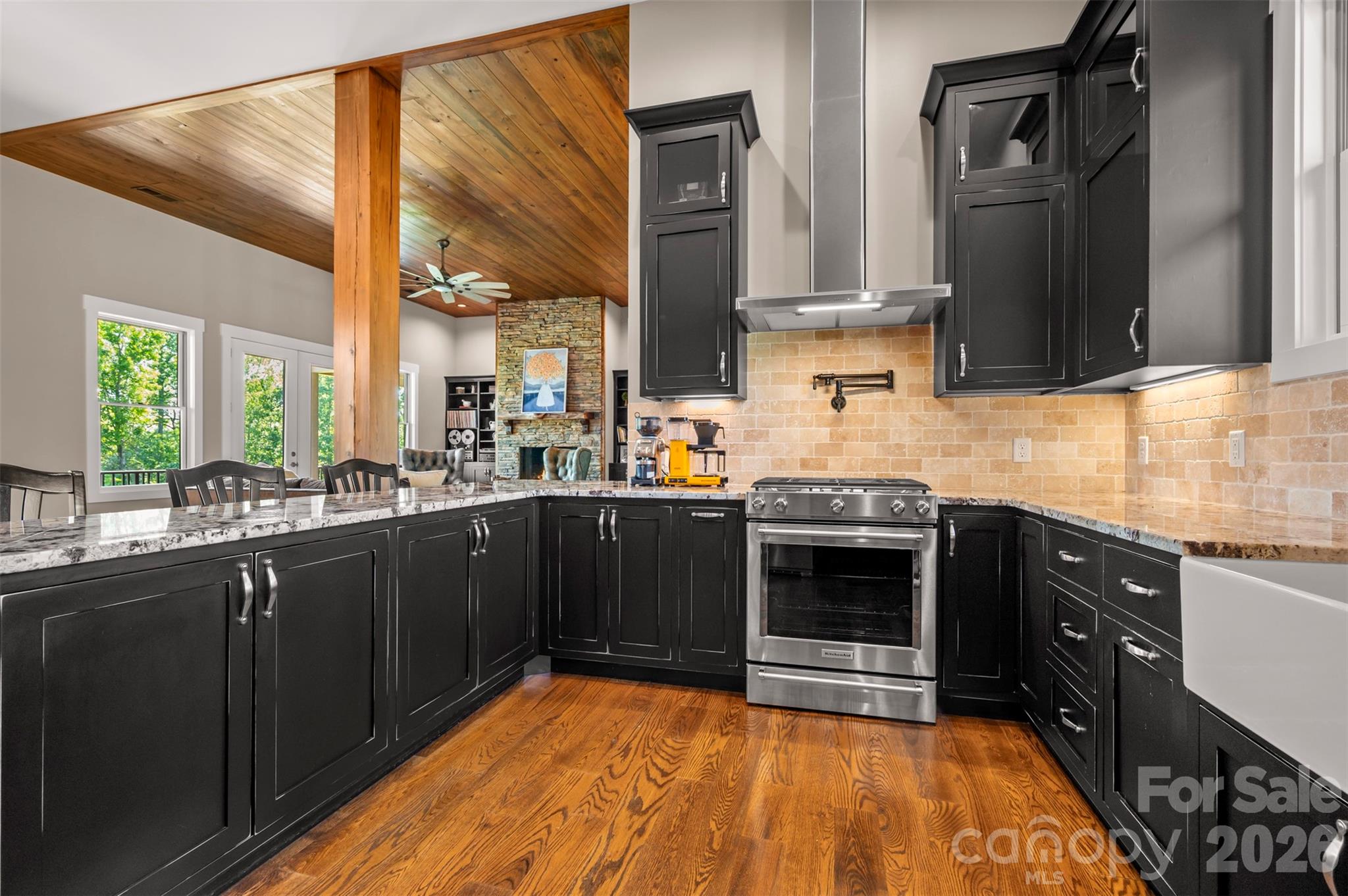 398 Mapleton Lane — Columbus