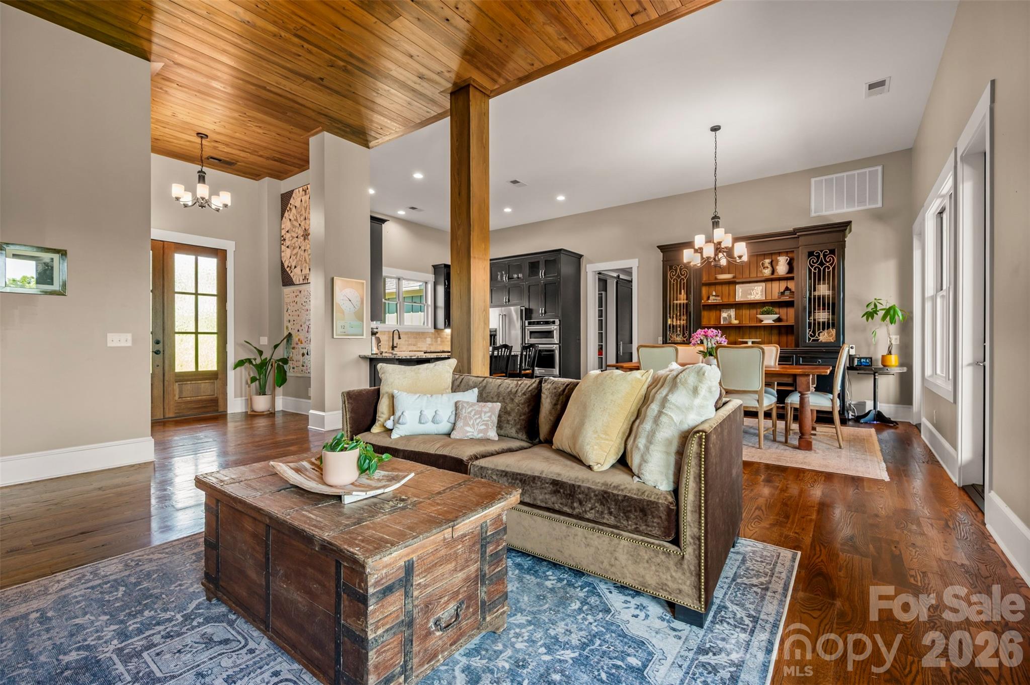 398 Mapleton Lane — Columbus